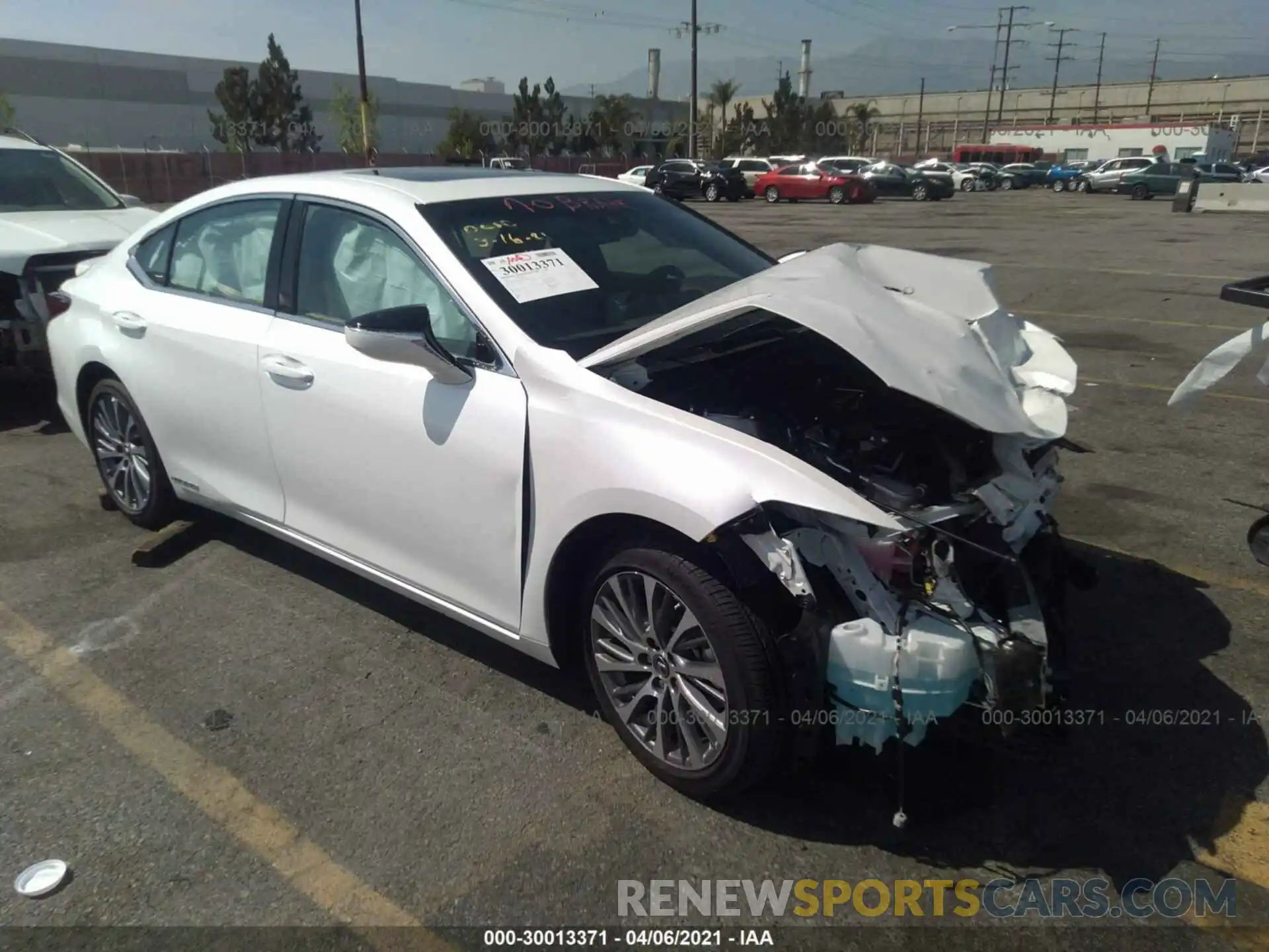 1 Photograph of a damaged car 58ADA1C14MU003379 LEXUS ES 2021