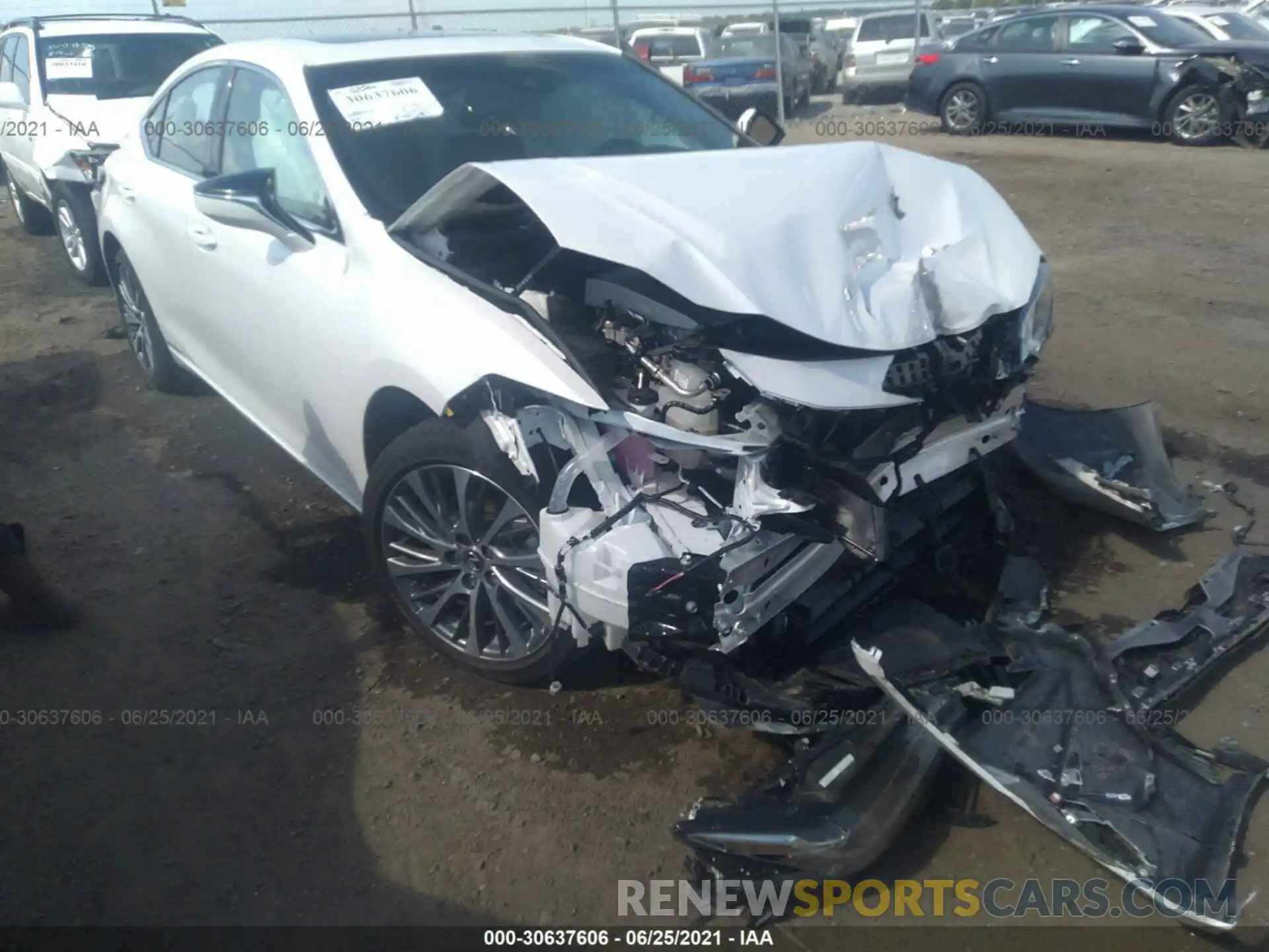 1 Photograph of a damaged car 58ADA1C15MU002726 LEXUS ES 2021