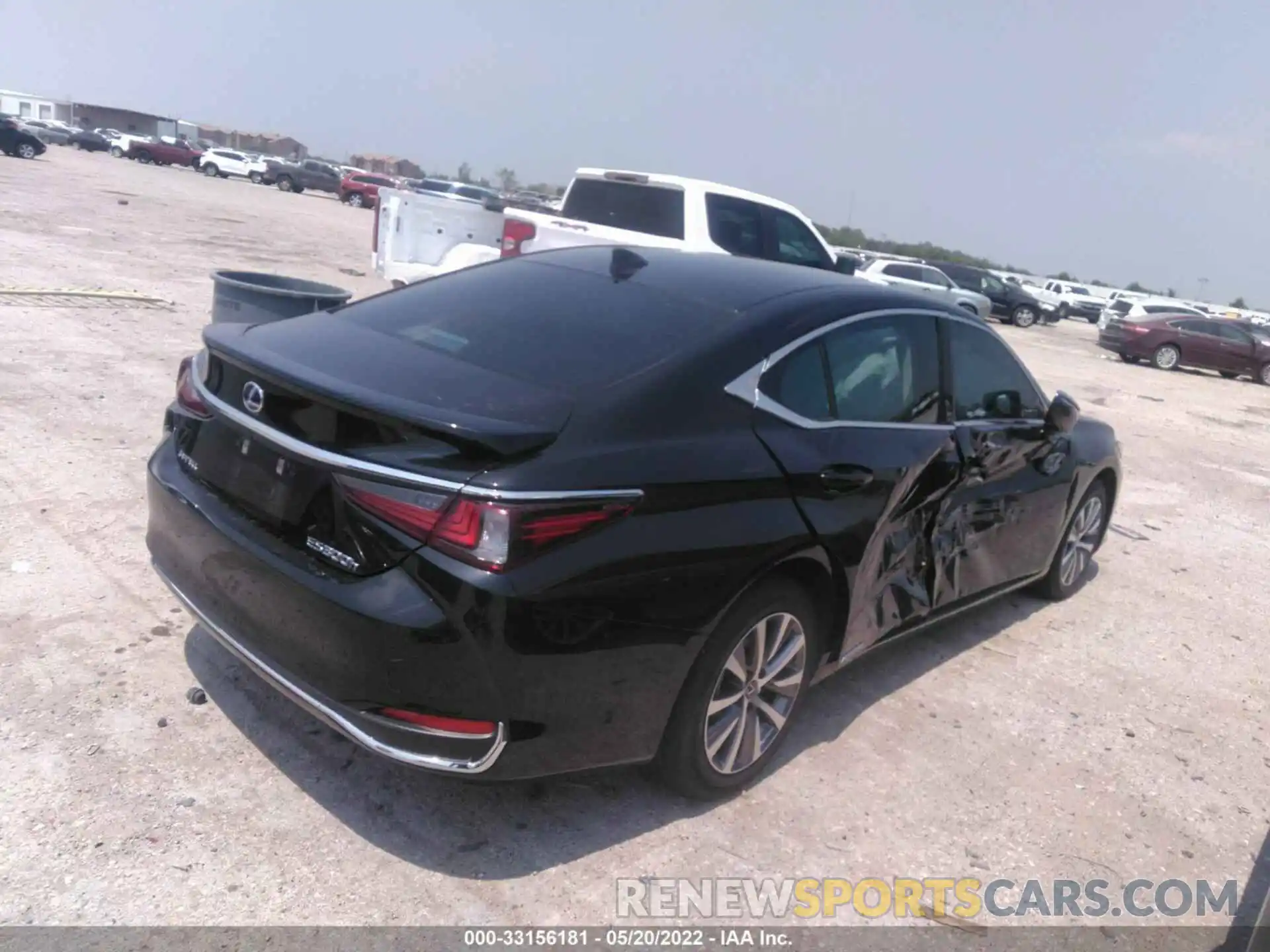 4 Photograph of a damaged car 58ADA1C15MU006730 LEXUS ES 2021