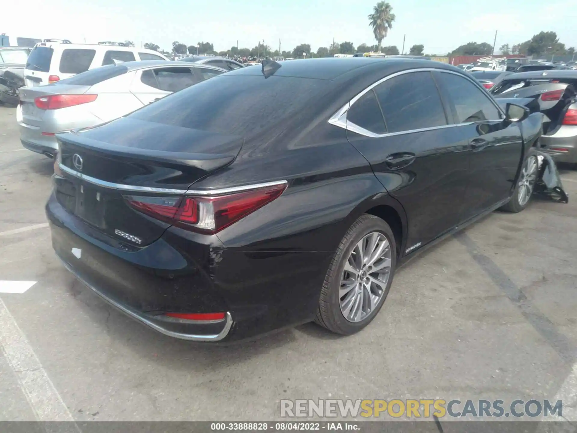 4 Photograph of a damaged car 58ADA1C15MU012446 LEXUS ES 2021