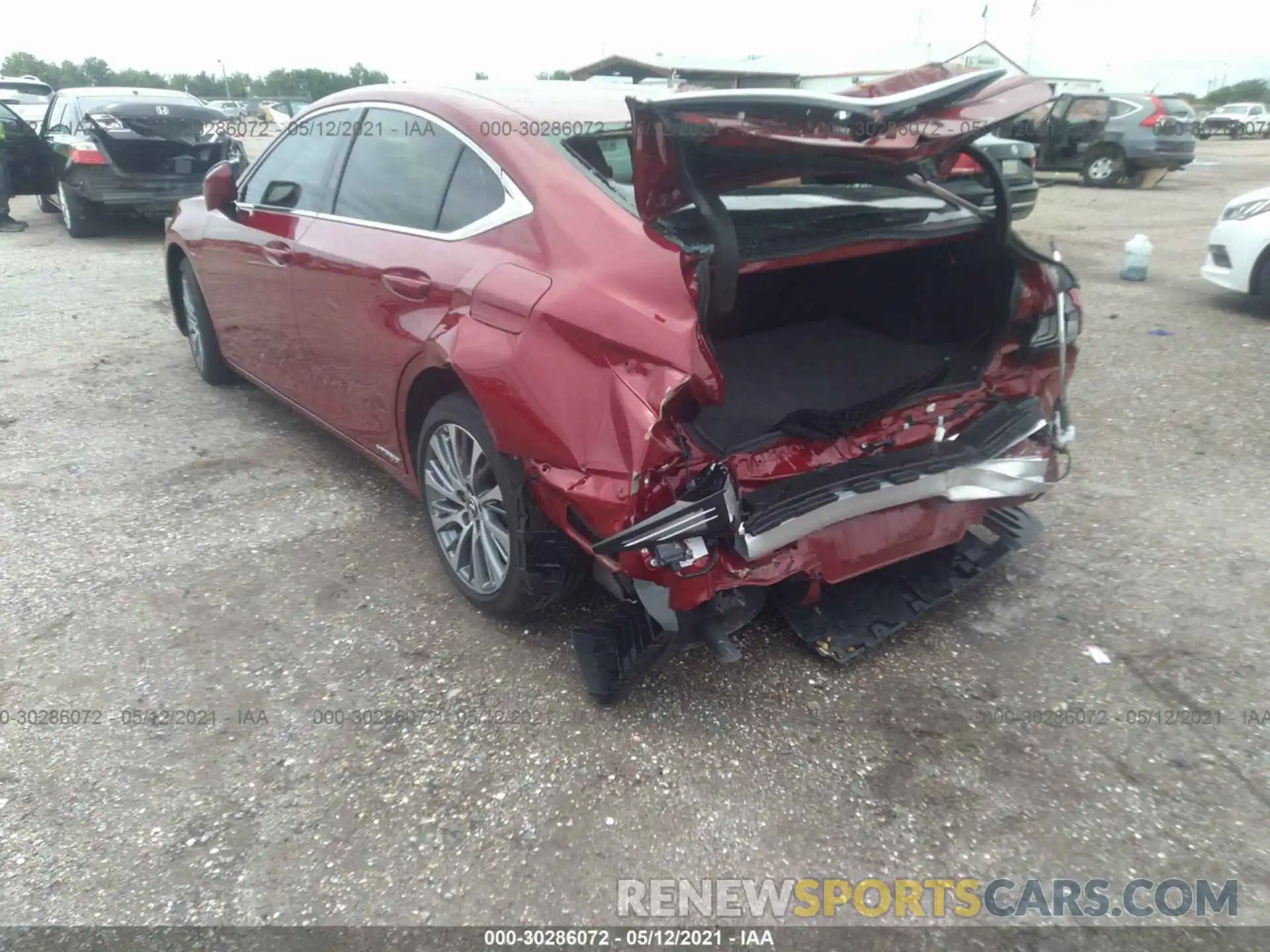 3 Photograph of a damaged car 58ADA1C16MU001519 LEXUS ES 2021