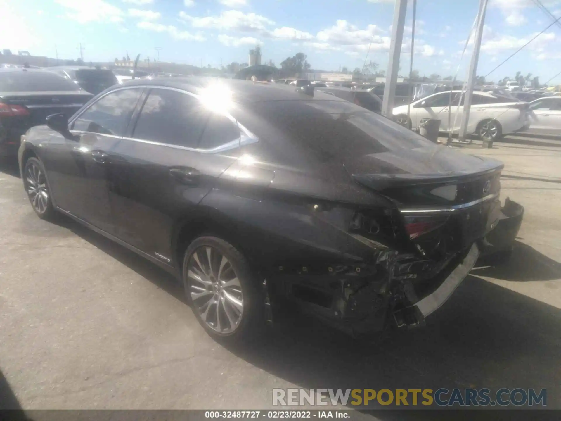 3 Photograph of a damaged car 58ADA1C17MU002226 LEXUS ES 2021