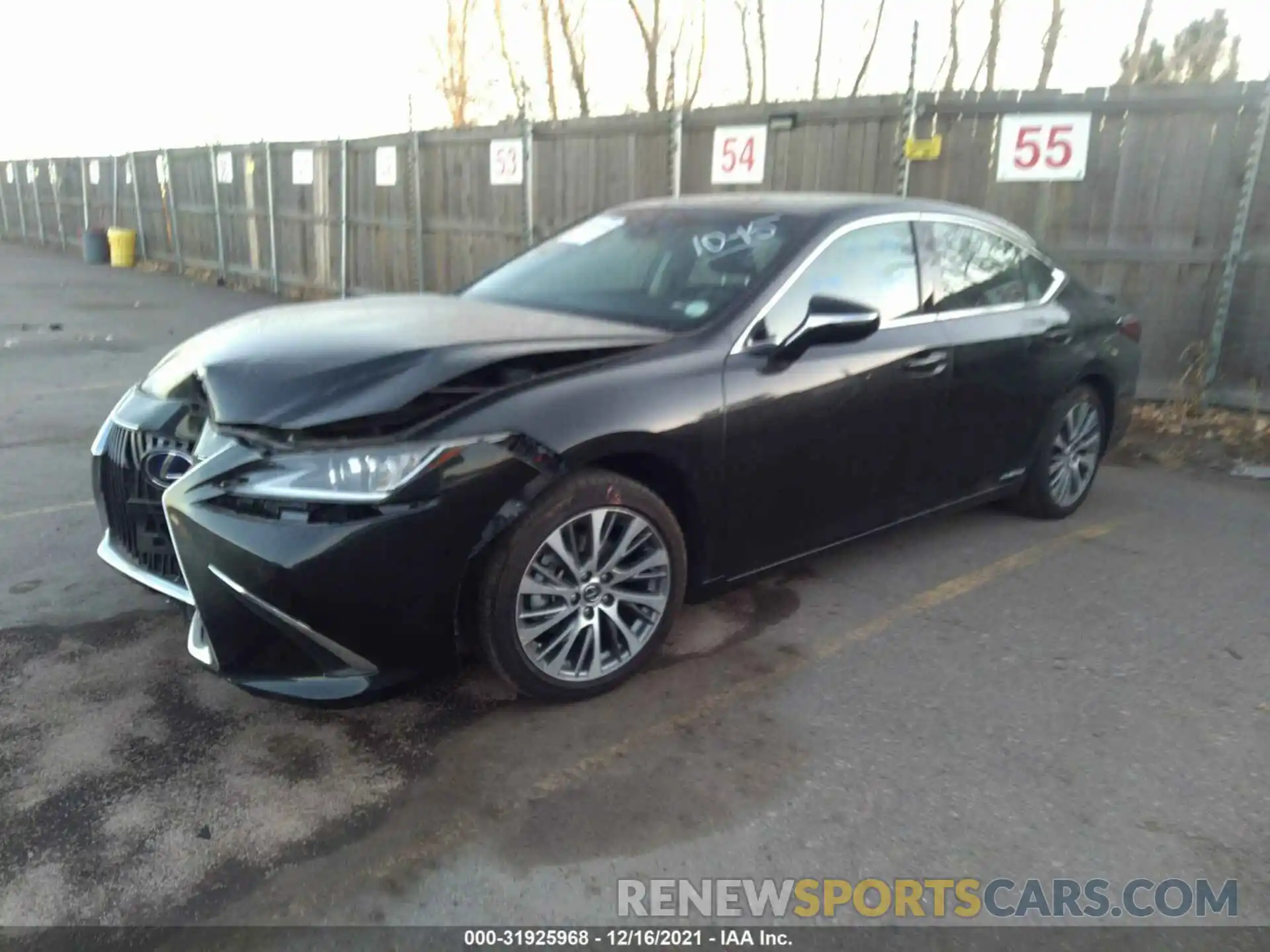 2 Фотография поврежденного автомобиля 58ADA1C19MU003586 LEXUS ES 2021