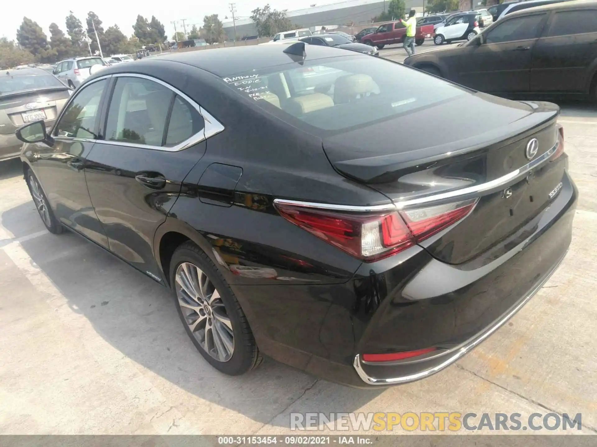 3 Photograph of a damaged car 58ADA1C1XMU007775 LEXUS ES 2021