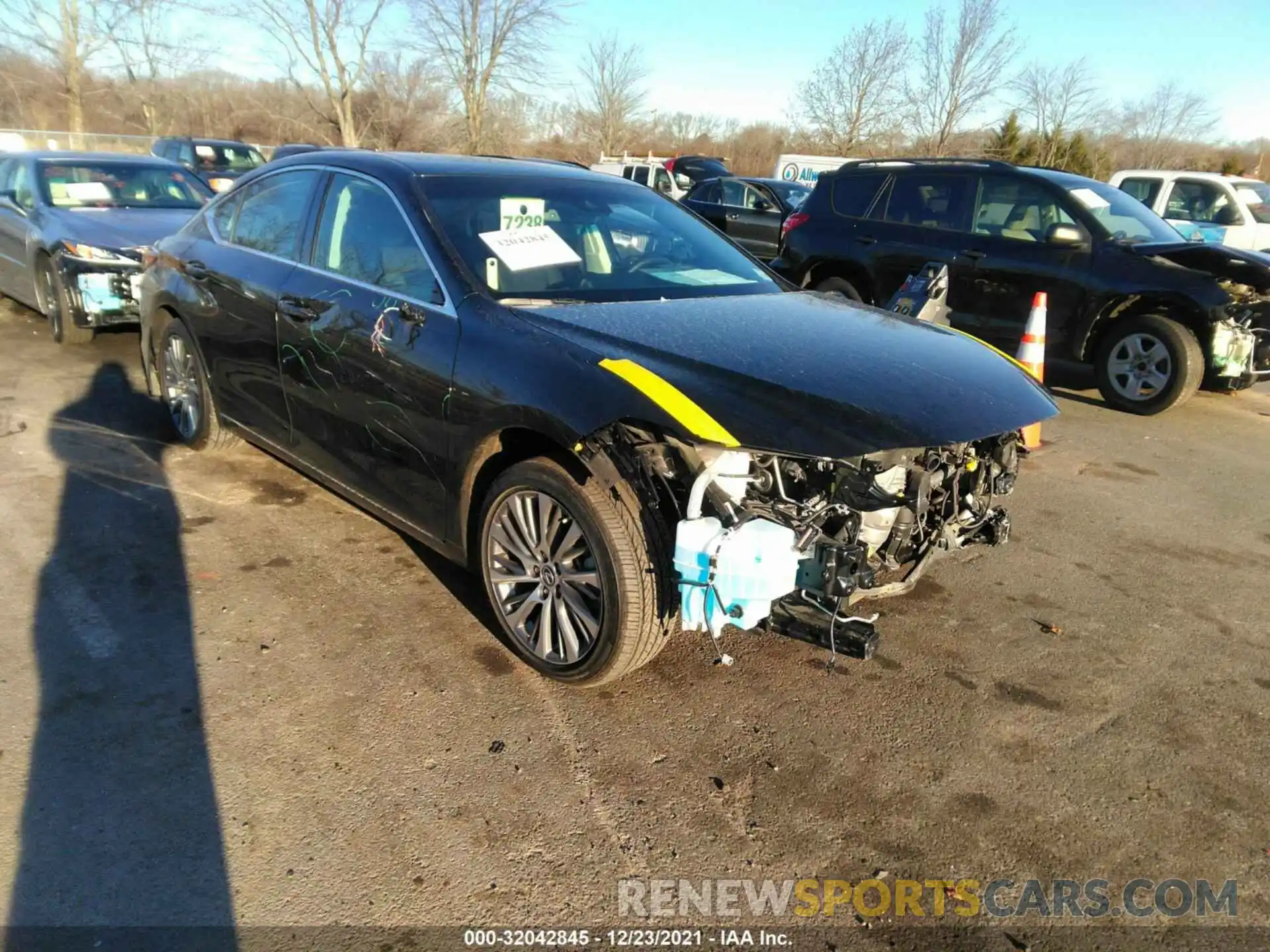 1 Photograph of a damaged car 58ADZ1B10MU091292 LEXUS ES 2021