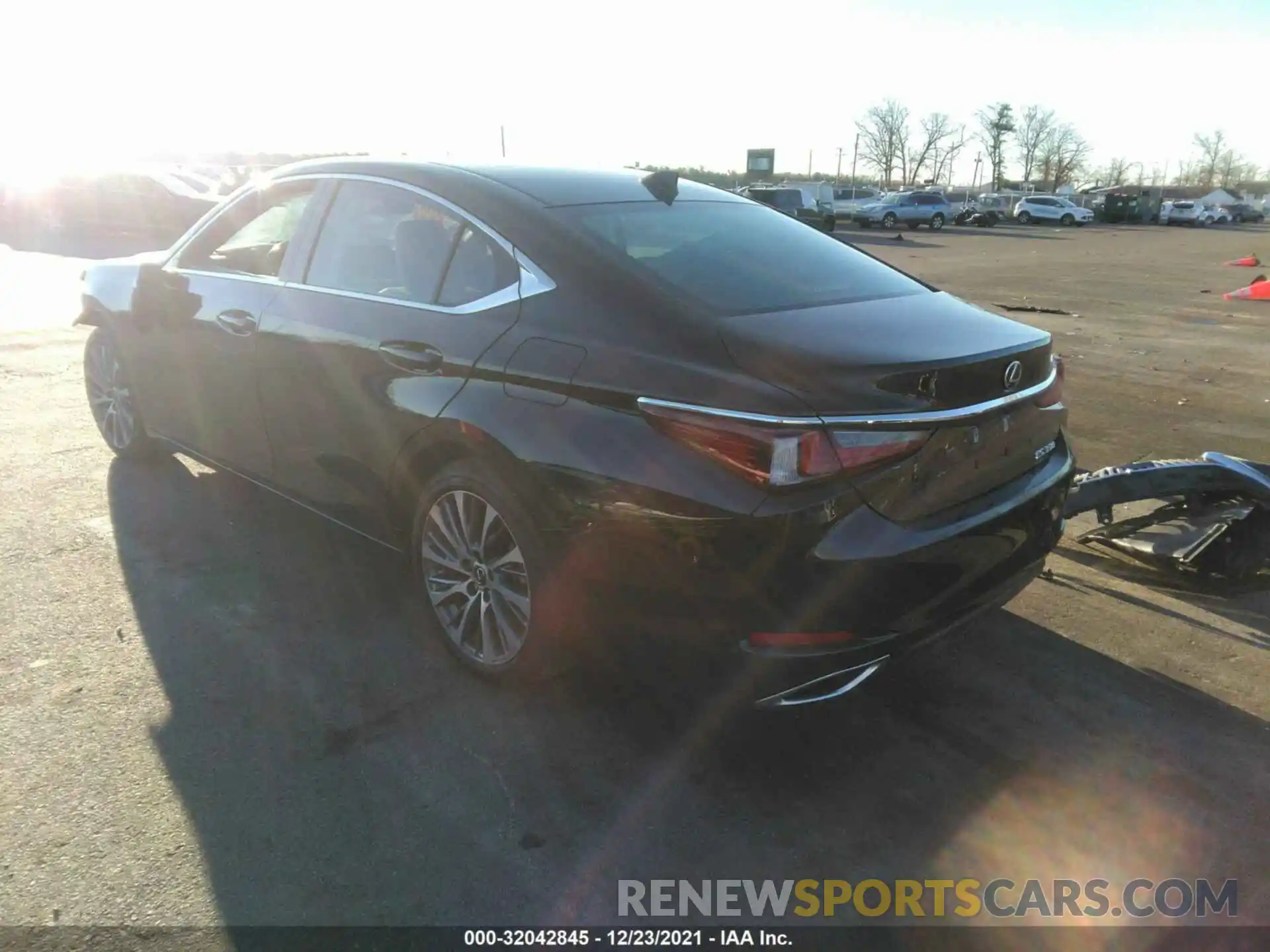 3 Photograph of a damaged car 58ADZ1B10MU091292 LEXUS ES 2021