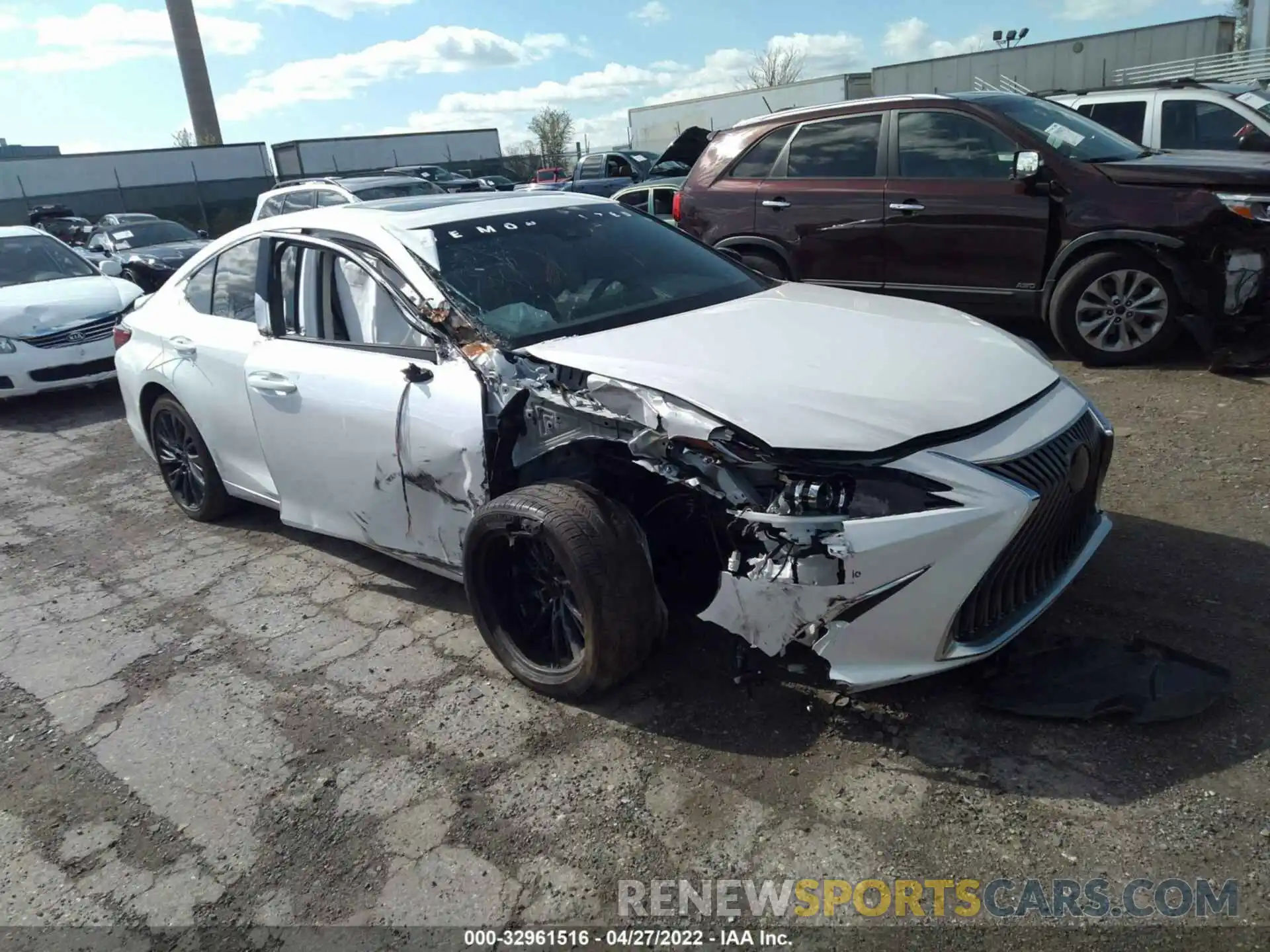 1 Photograph of a damaged car 58ADZ1B10MU106373 LEXUS ES 2021