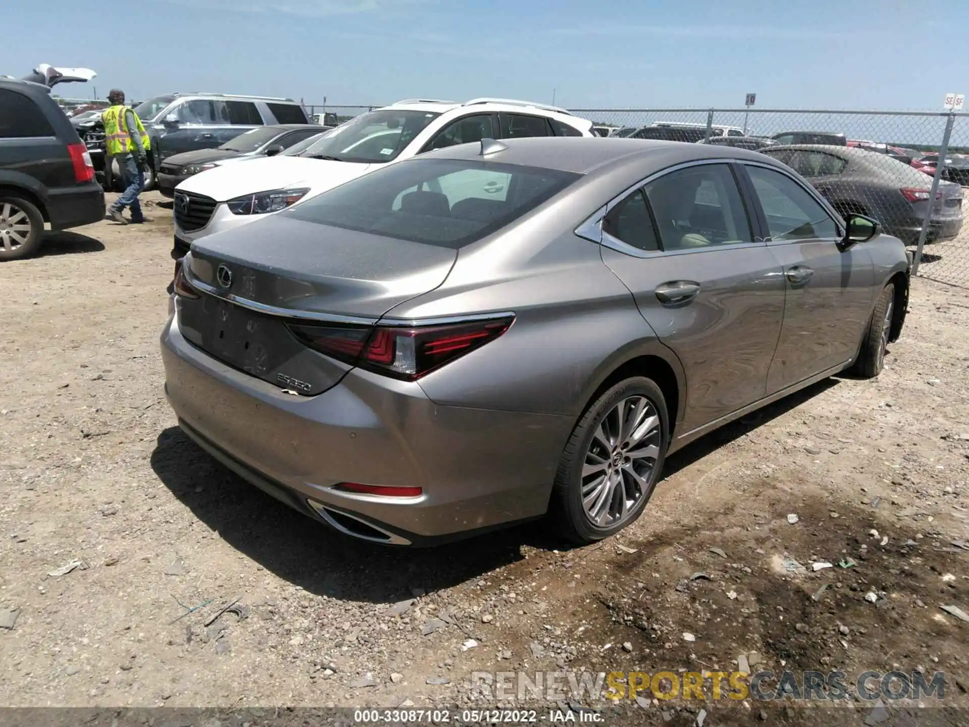 4 Фотография поврежденного автомобиля 58ADZ1B11MU087025 LEXUS ES 2021