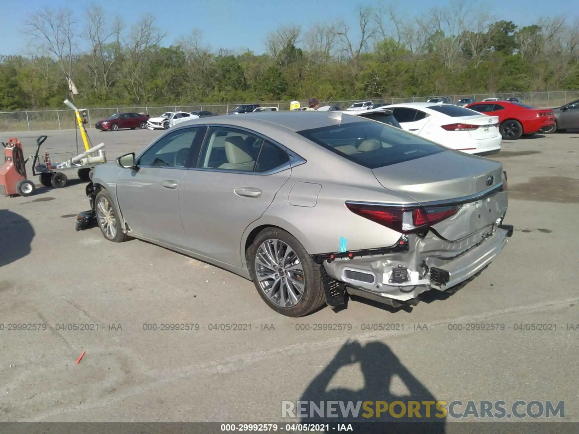 3 Photograph of a damaged car 58ADZ1B12MU087146 LEXUS ES 2021