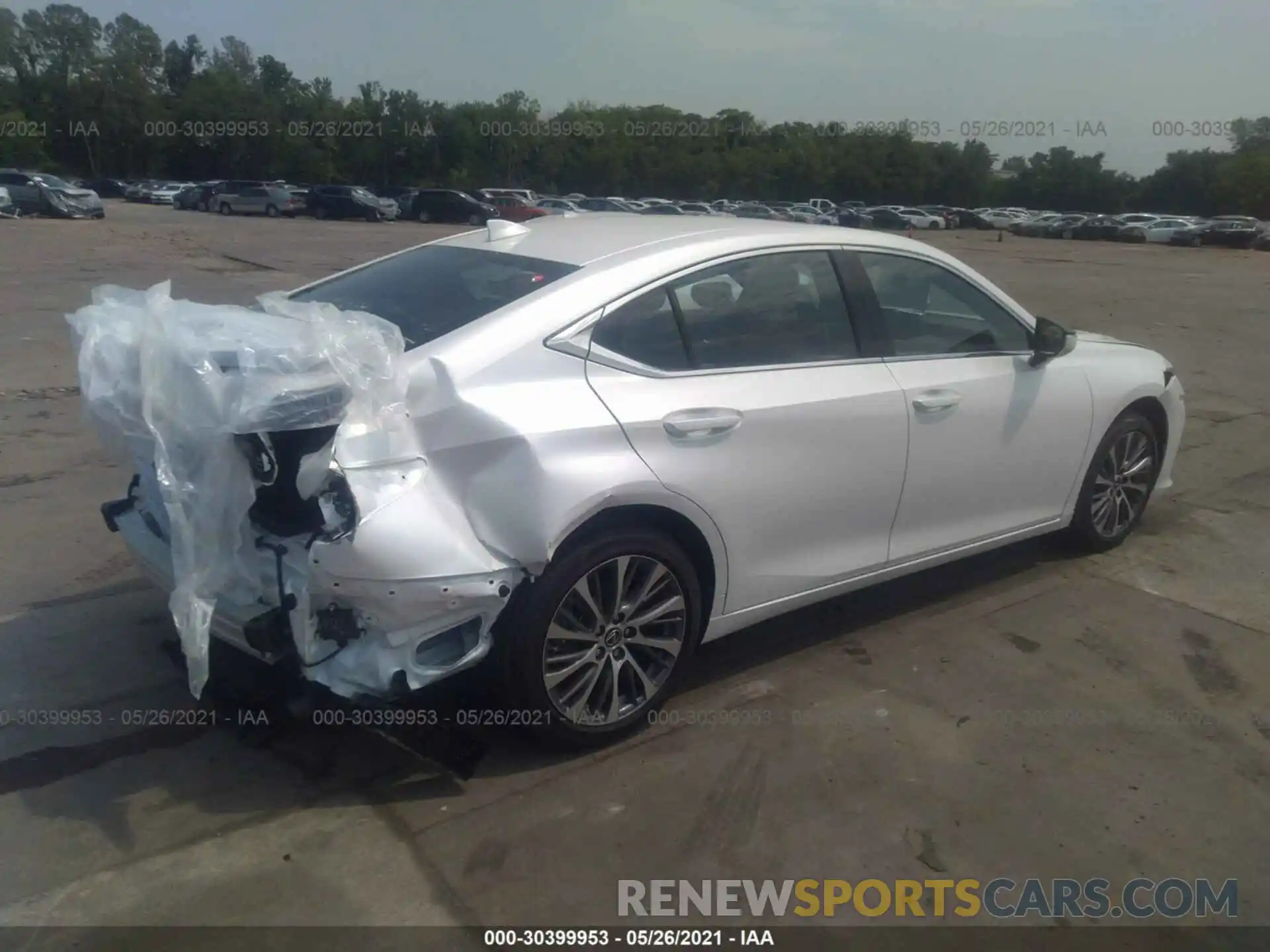 4 Photograph of a damaged car 58ADZ1B12MU095201 LEXUS ES 2021