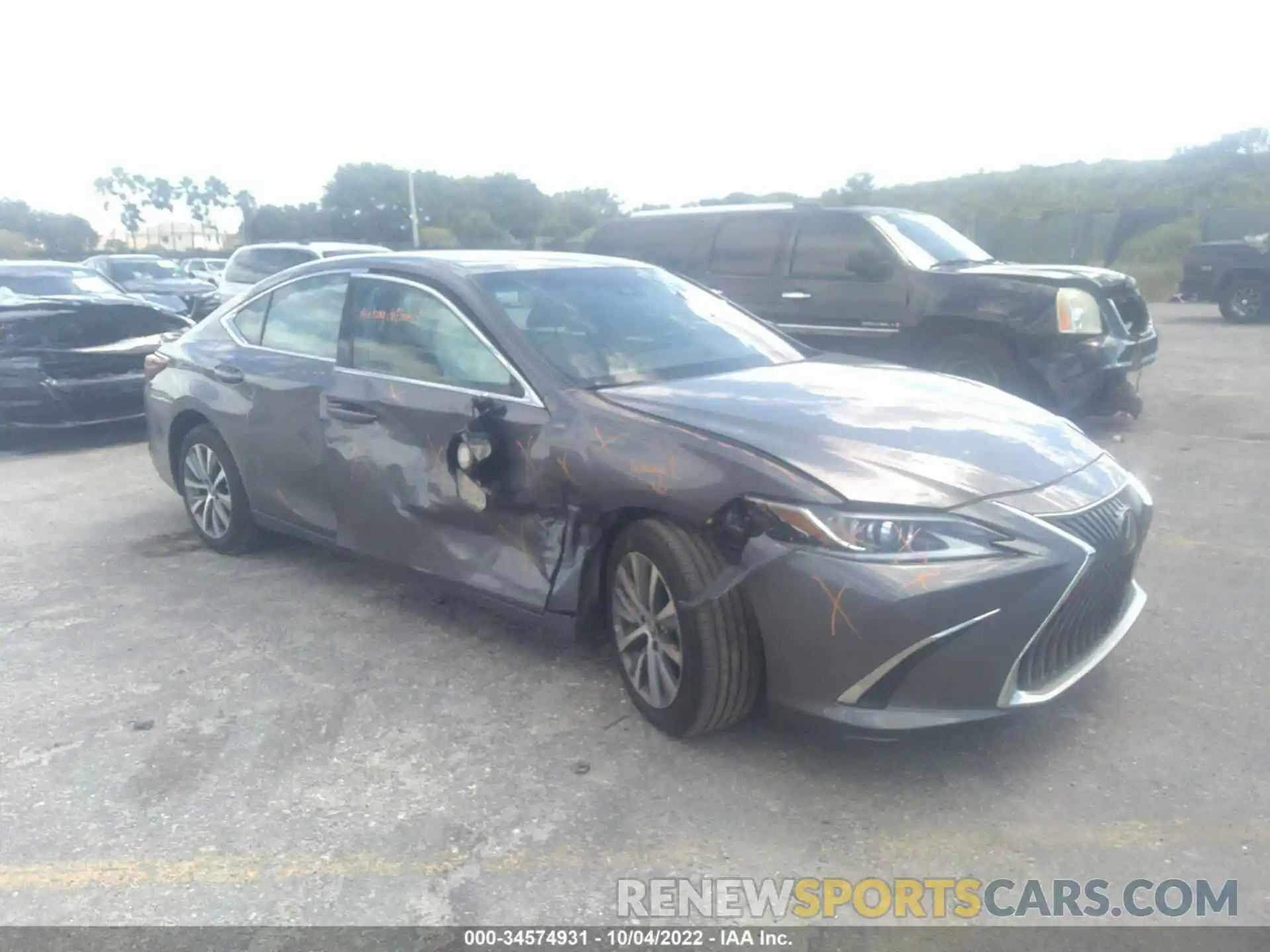 1 Photograph of a damaged car 58ADZ1B14MU090016 LEXUS ES 2021