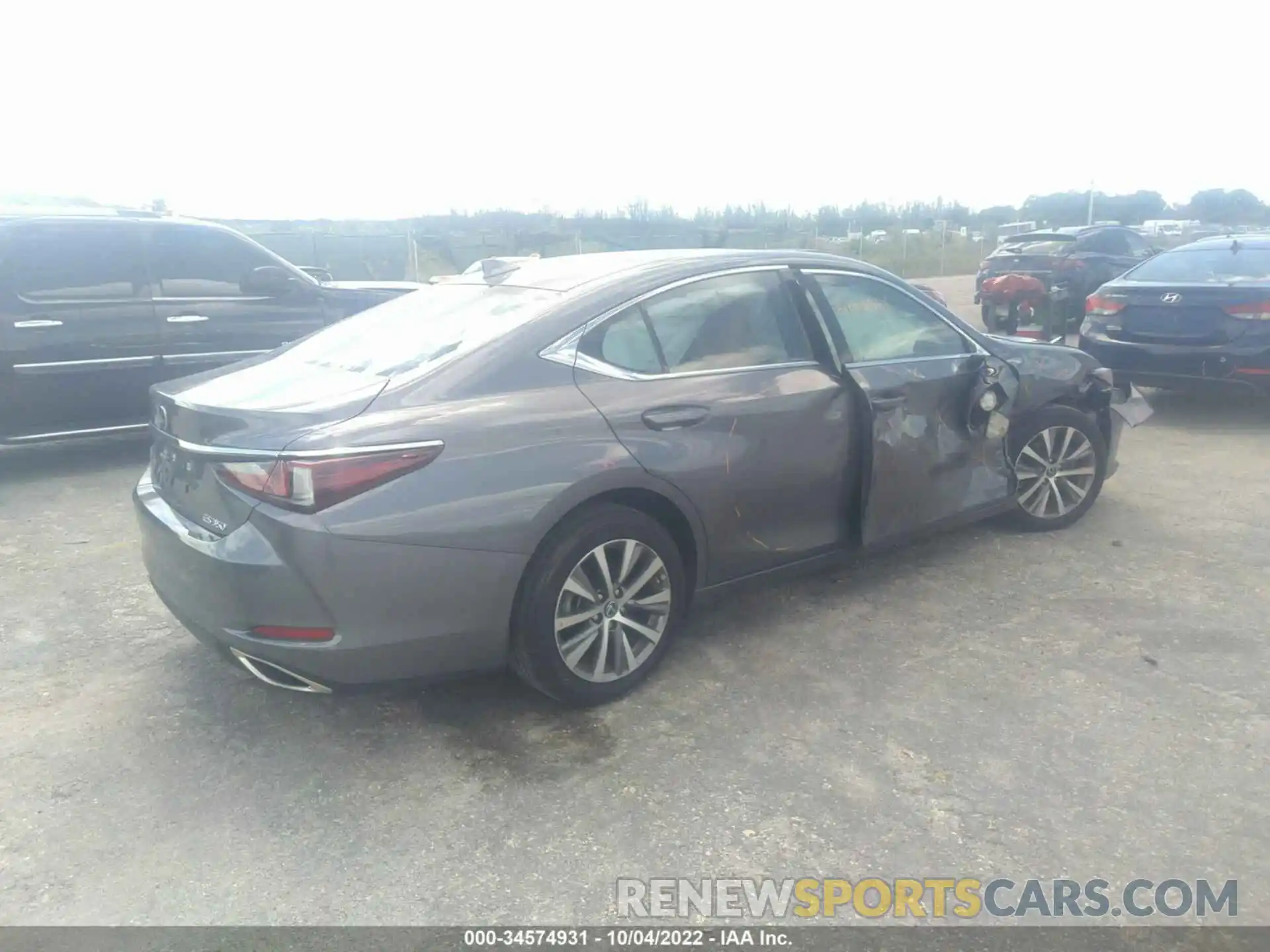 4 Photograph of a damaged car 58ADZ1B14MU090016 LEXUS ES 2021