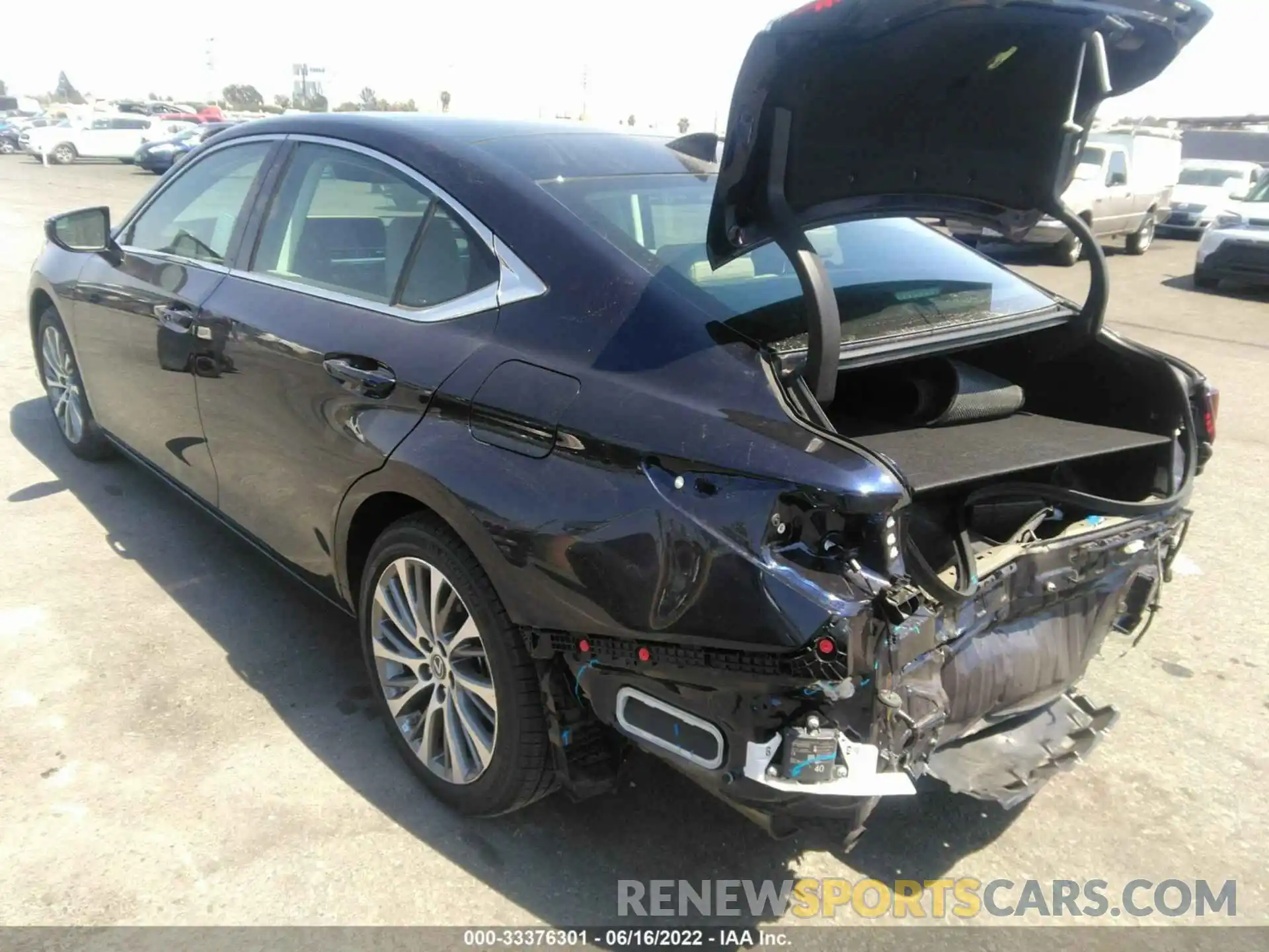 3 Photograph of a damaged car 58ADZ1B14MU100351 LEXUS ES 2021