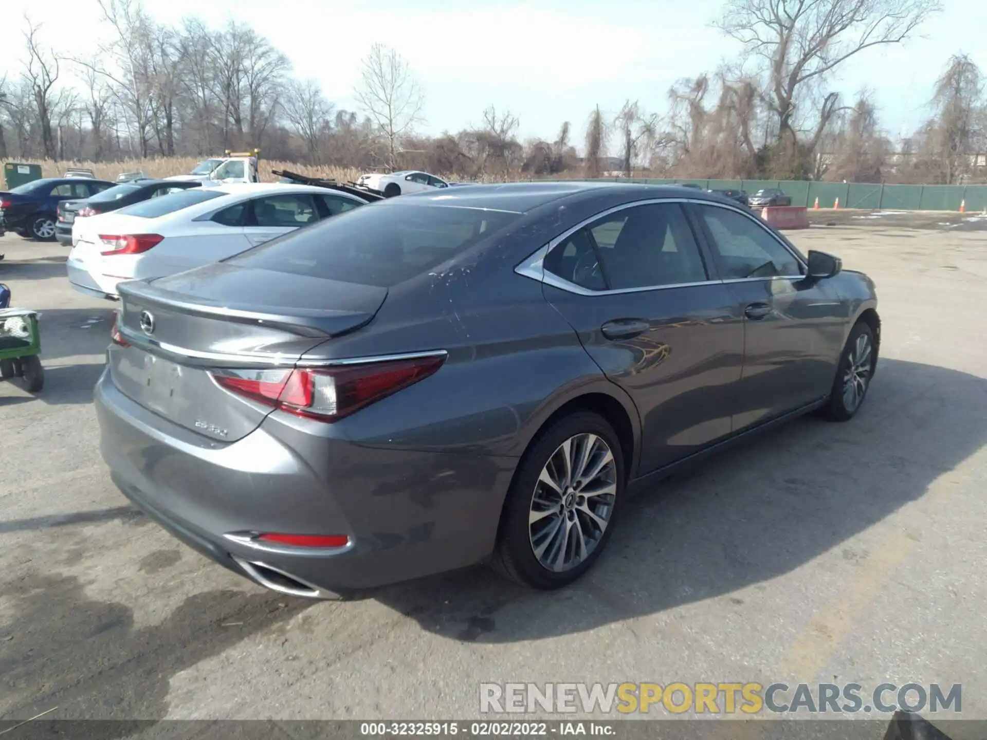 4 Photograph of a damaged car 58ADZ1B14MU104142 LEXUS ES 2021