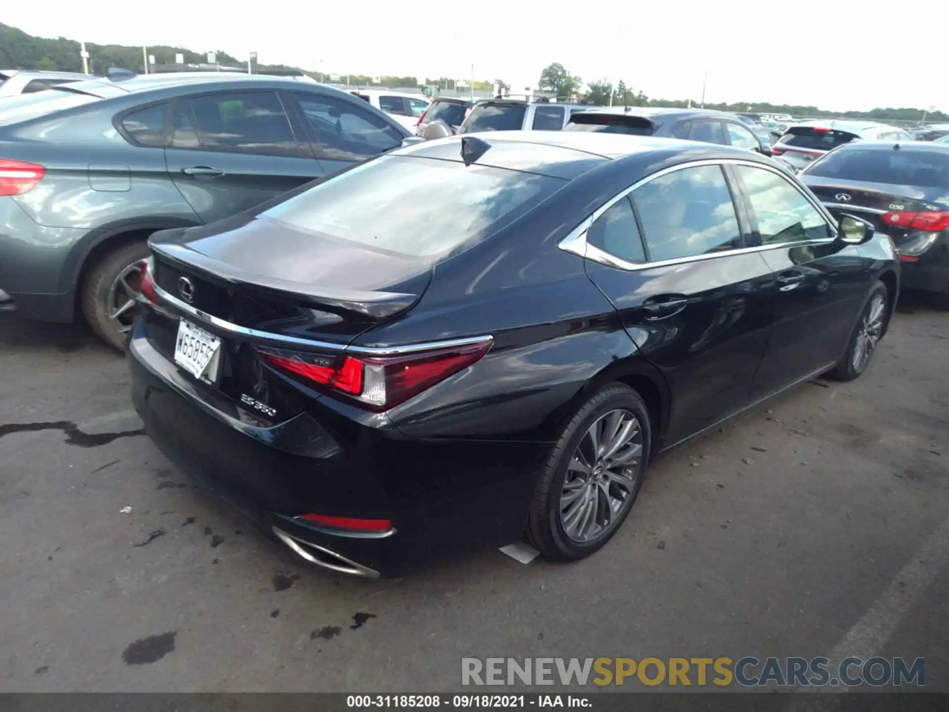 4 Photograph of a damaged car 58ADZ1B16MU107401 LEXUS ES 2021