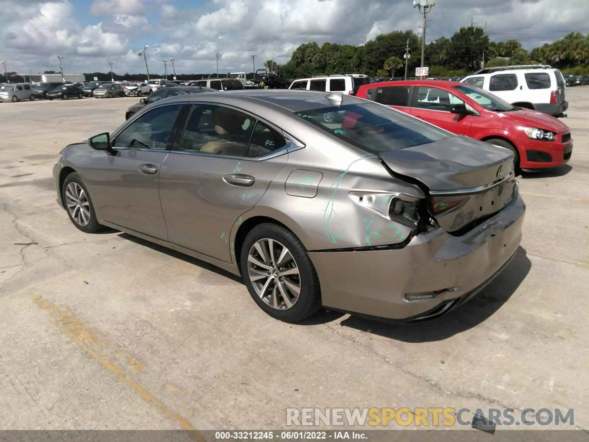 3 Photograph of a damaged car 58ADZ1B16MU107916 LEXUS ES 2021