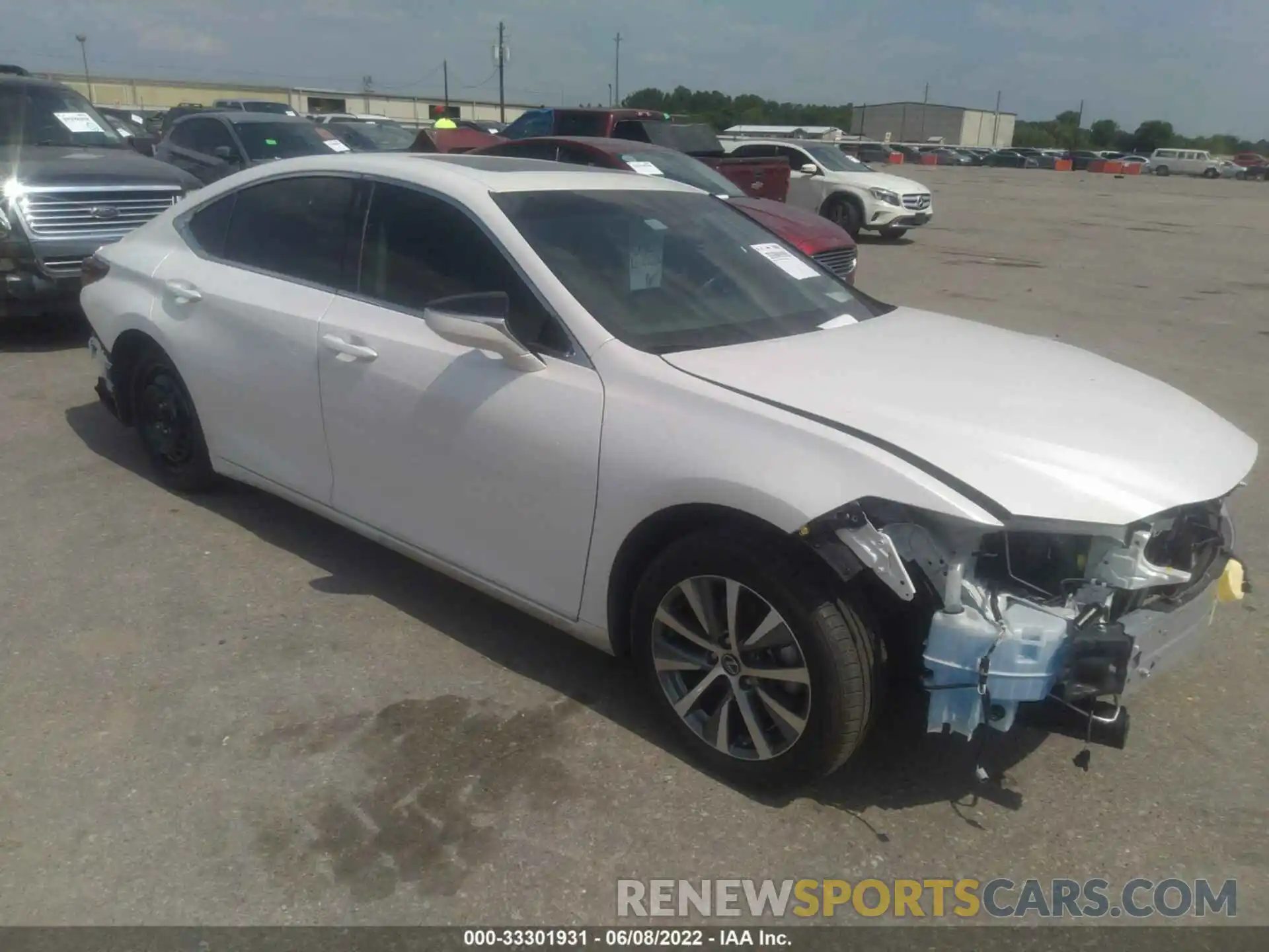 1 Photograph of a damaged car 58ADZ1B17MU095484 LEXUS ES 2021