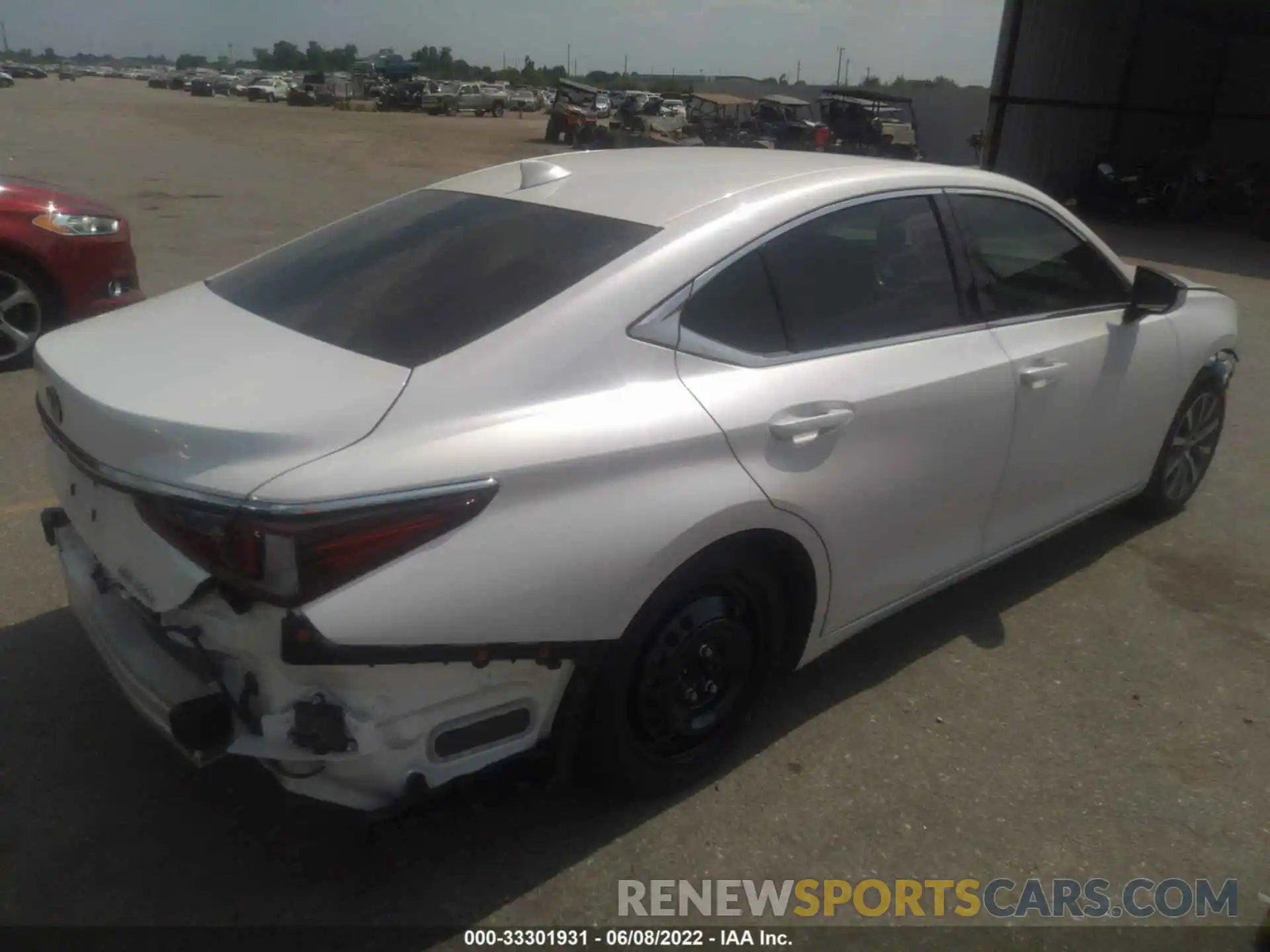 4 Photograph of a damaged car 58ADZ1B17MU095484 LEXUS ES 2021