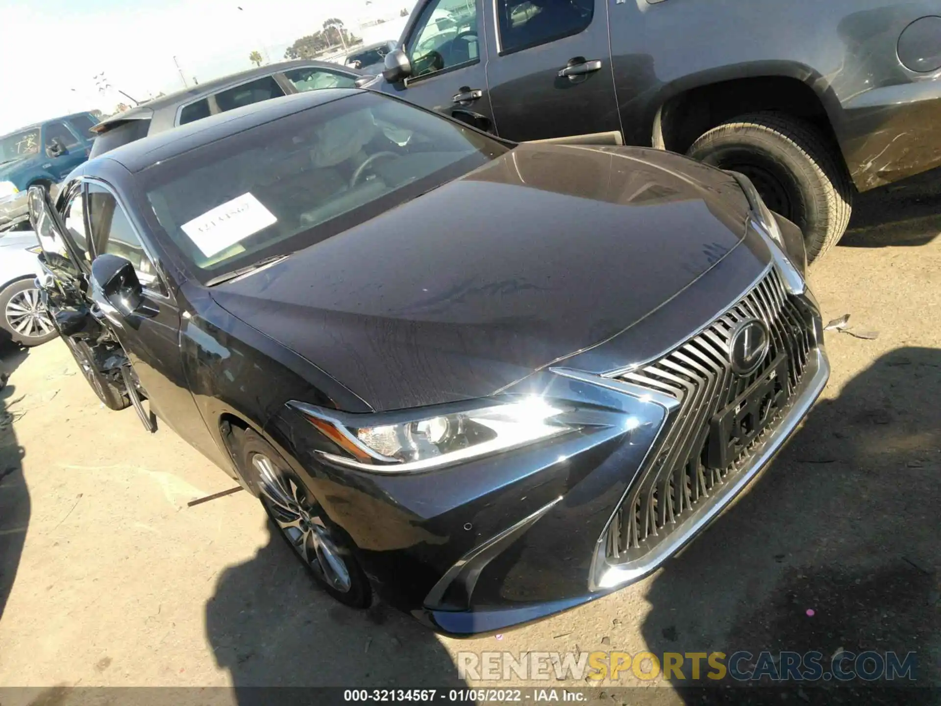 1 Photograph of a damaged car 58ADZ1B18MU104788 LEXUS ES 2021