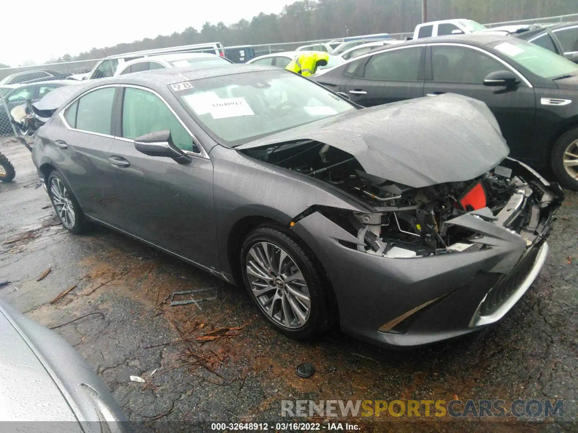 1 Photograph of a damaged car 58ADZ1B19MU101060 LEXUS ES 2021