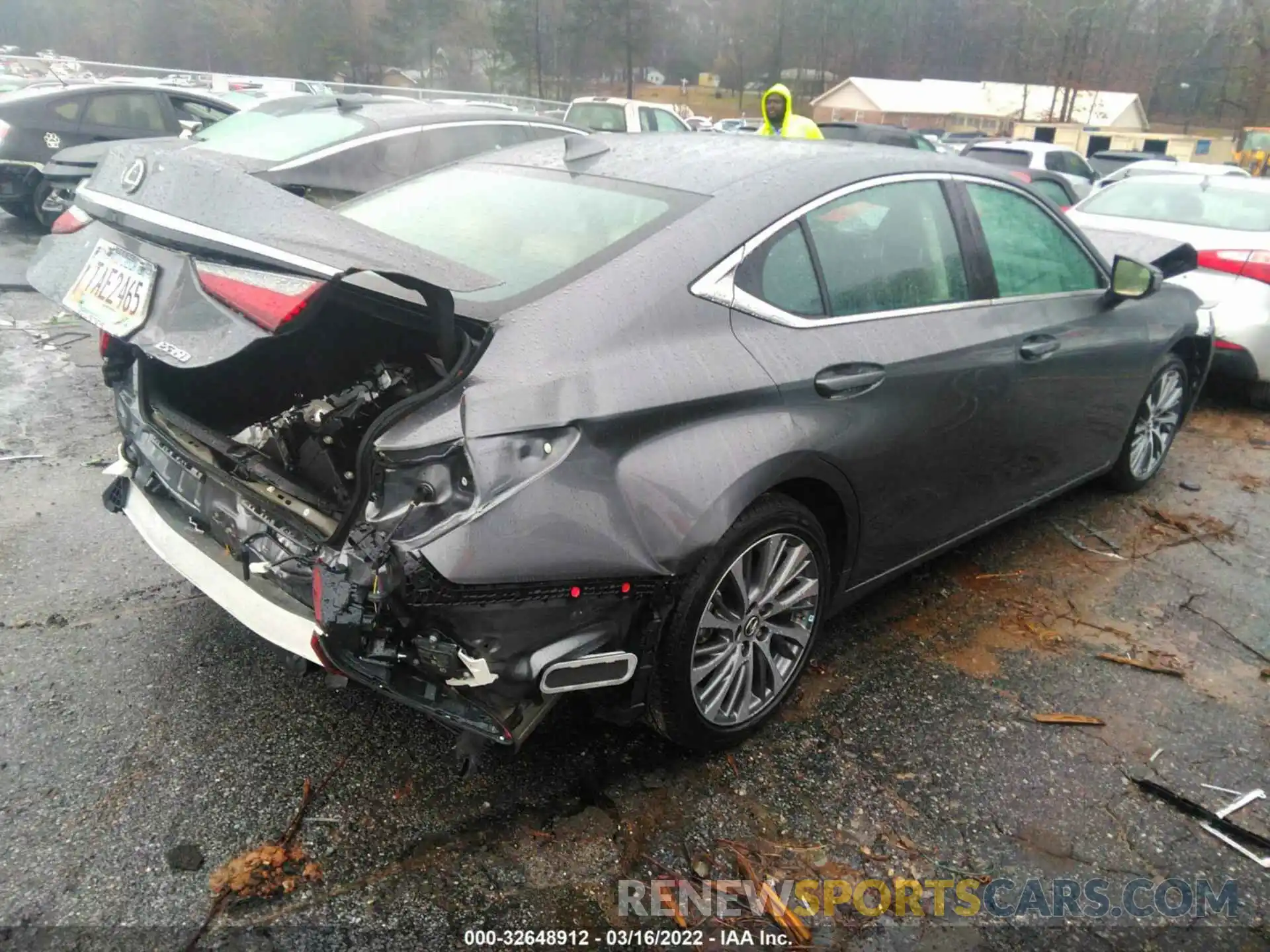 4 Photograph of a damaged car 58ADZ1B19MU101060 LEXUS ES 2021