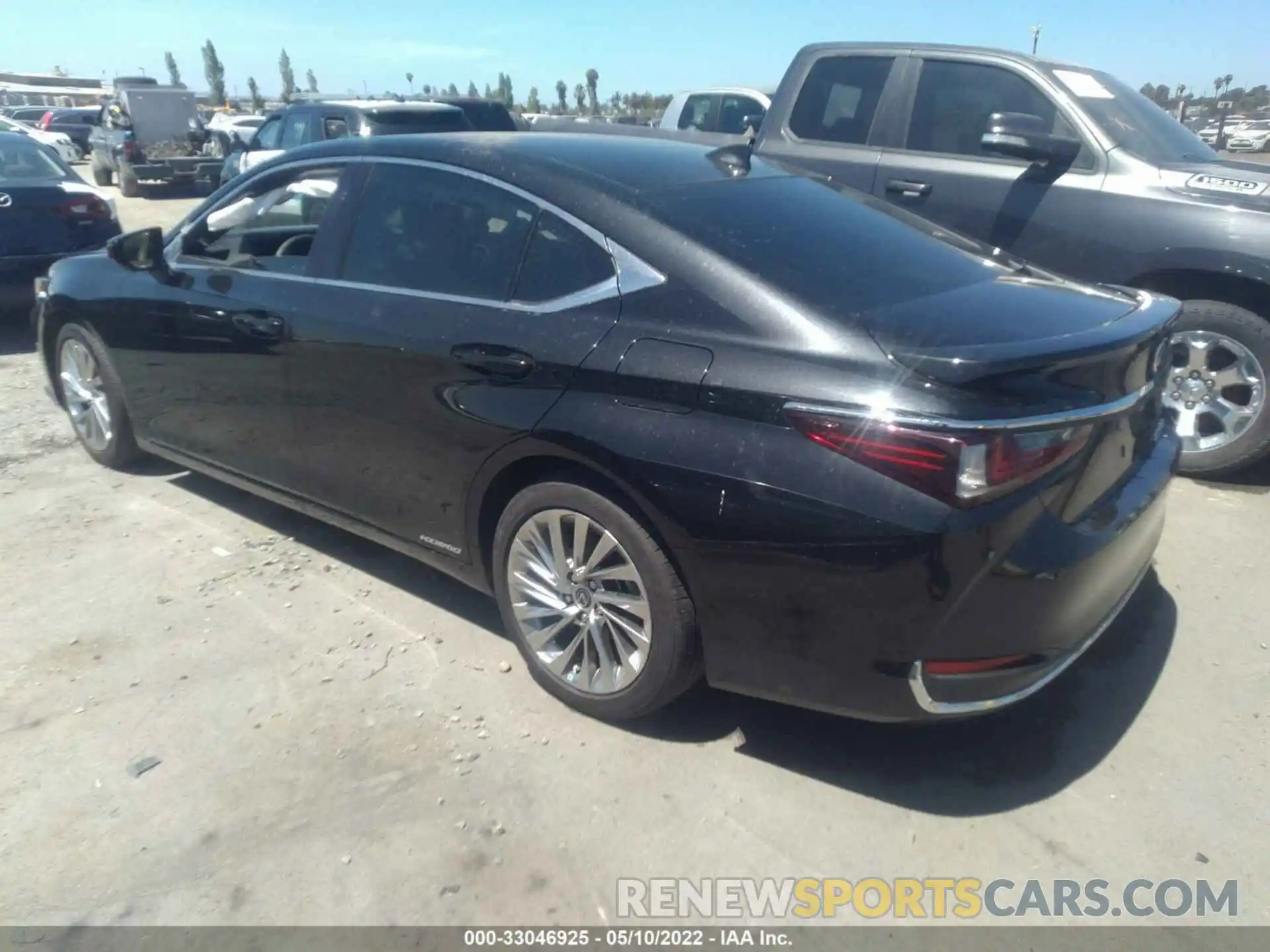 3 Фотография поврежденного автомобиля 58AEA1C11MU012397 LEXUS ES 2021