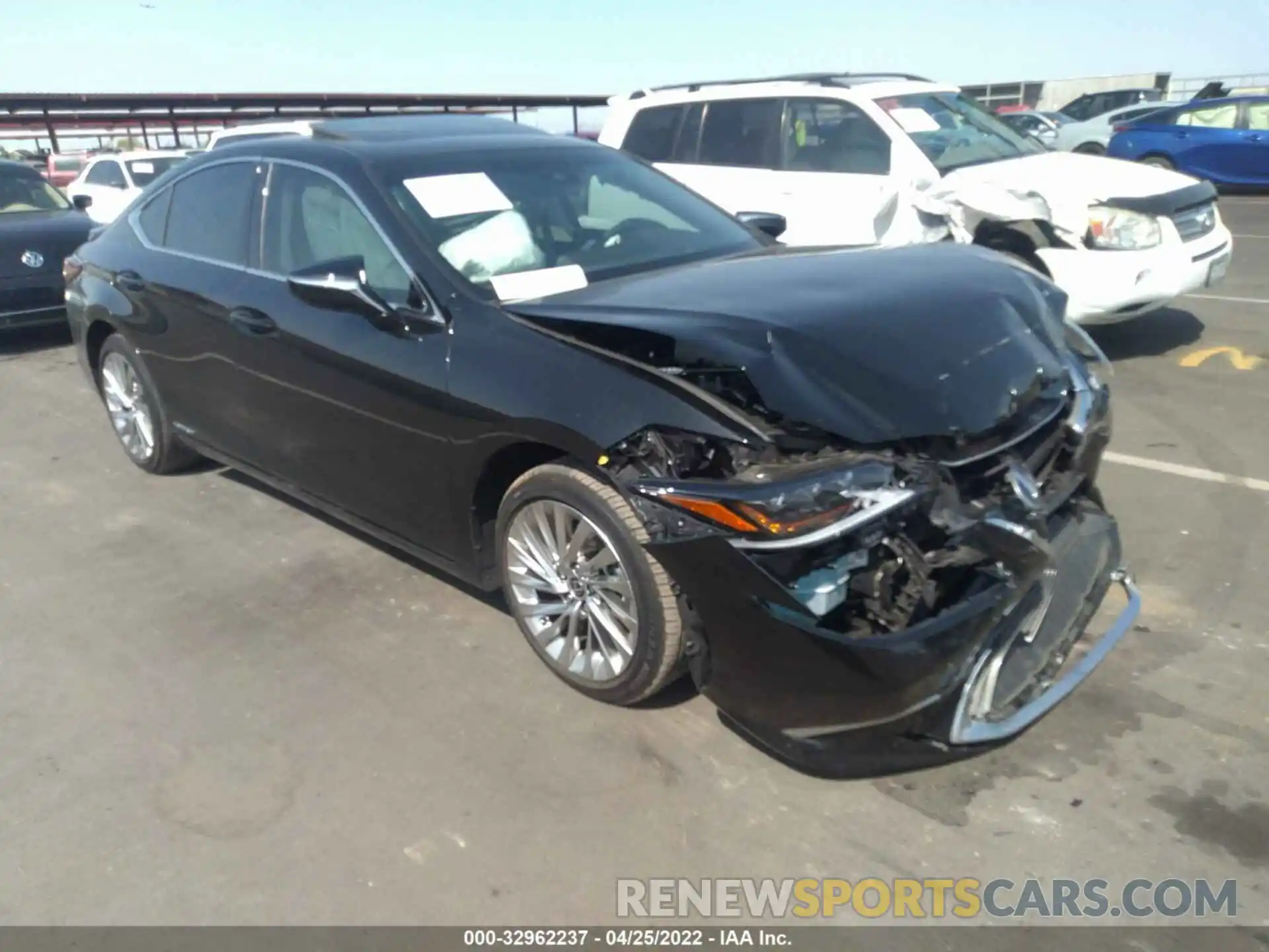 1 Photograph of a damaged car 58AEA1C14MU004343 LEXUS ES 2021