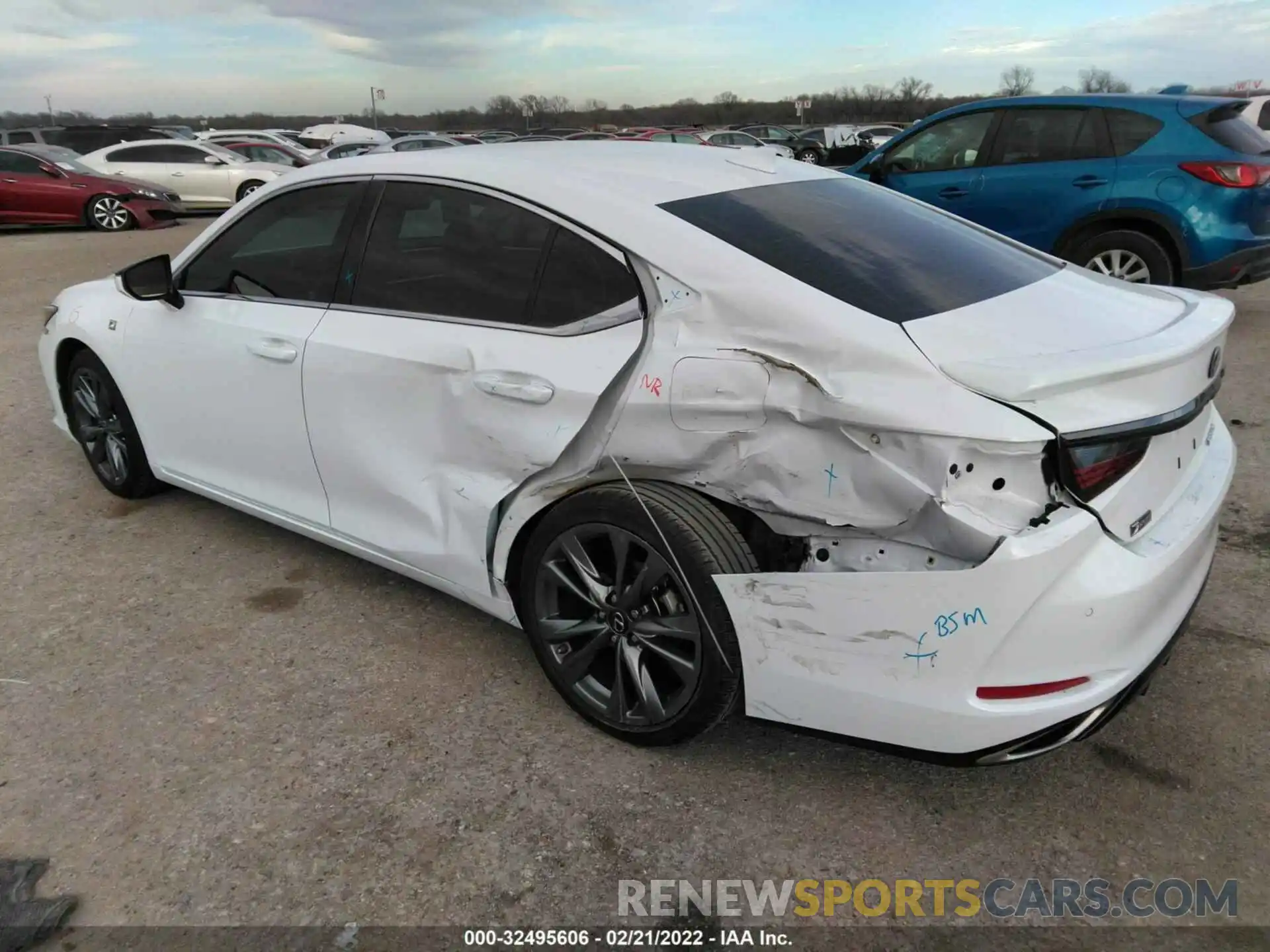 3 Photograph of a damaged car 58AGZ1B11MU084204 LEXUS ES 2021