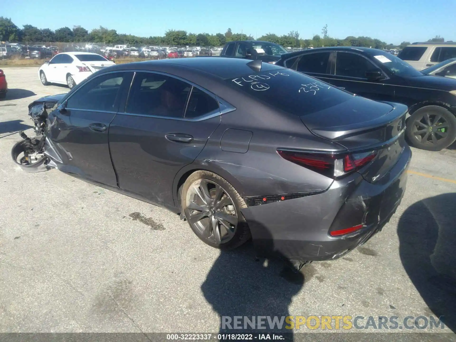 3 Photograph of a damaged car 58AGZ1B12MU093543 LEXUS ES 2021