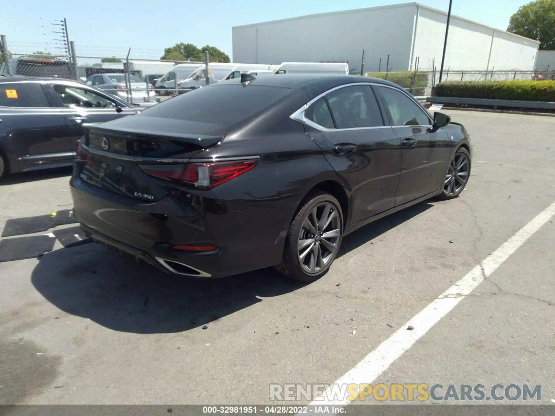 4 Photograph of a damaged car 58AGZ1B16MU109470 LEXUS ES 2021