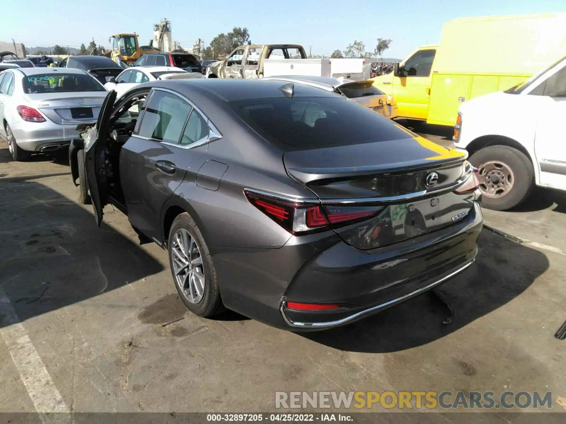 3 Photograph of a damaged car 58ACA1C16NU014381 LEXUS ES 2022