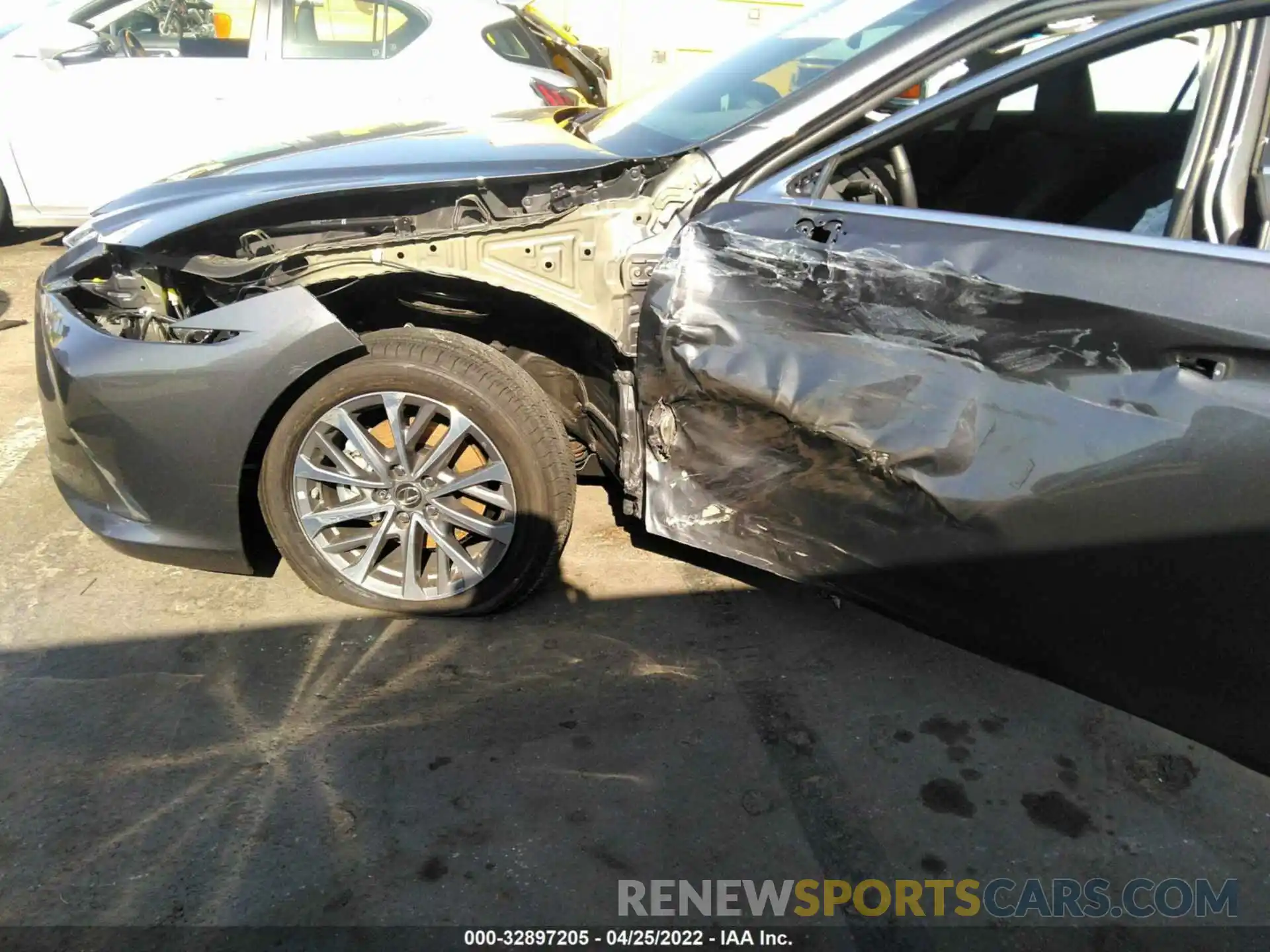 6 Photograph of a damaged car 58ACA1C16NU014381 LEXUS ES 2022