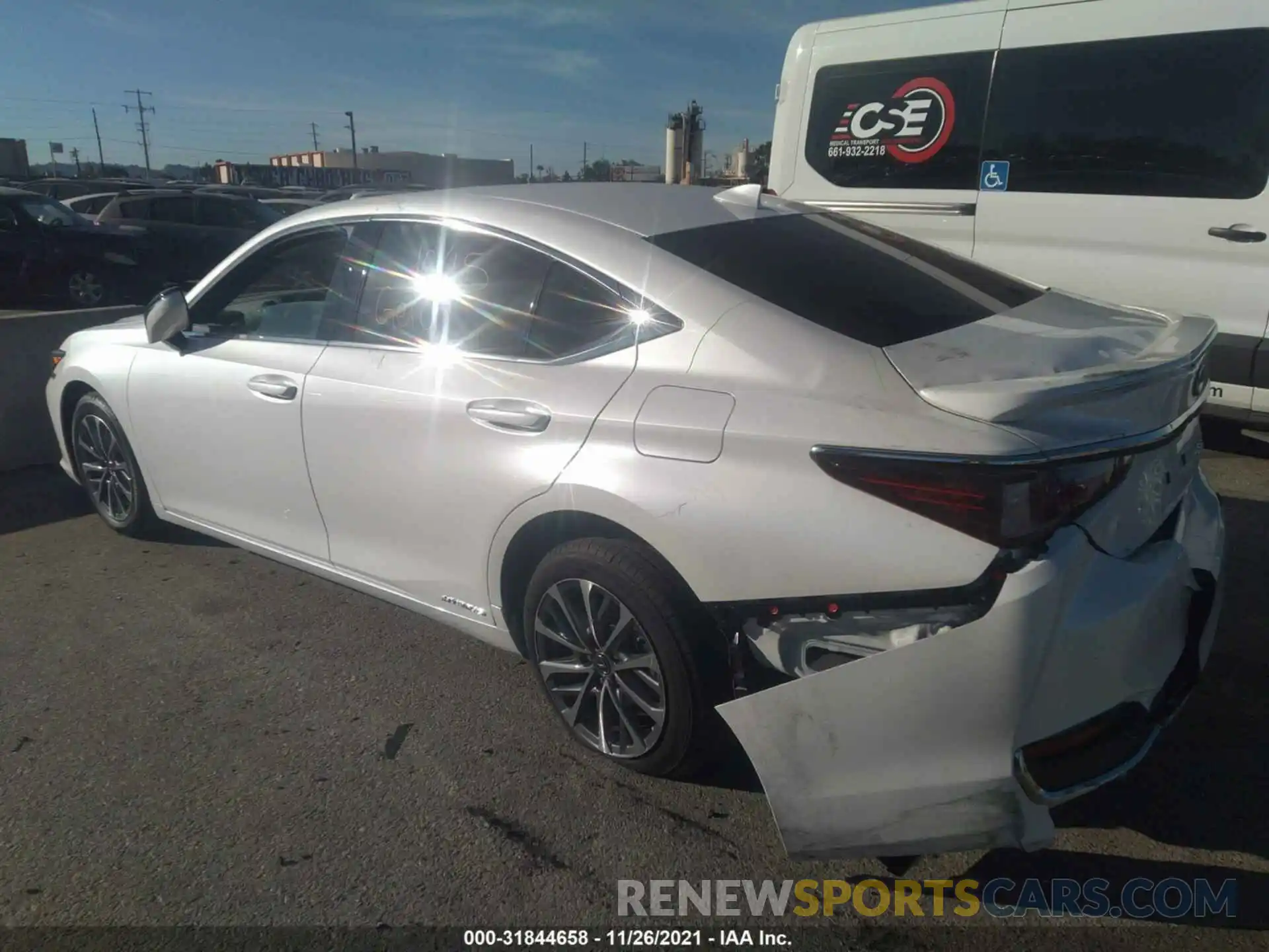 3 Photograph of a damaged car 58ACA1C17NU013773 LEXUS ES 2022