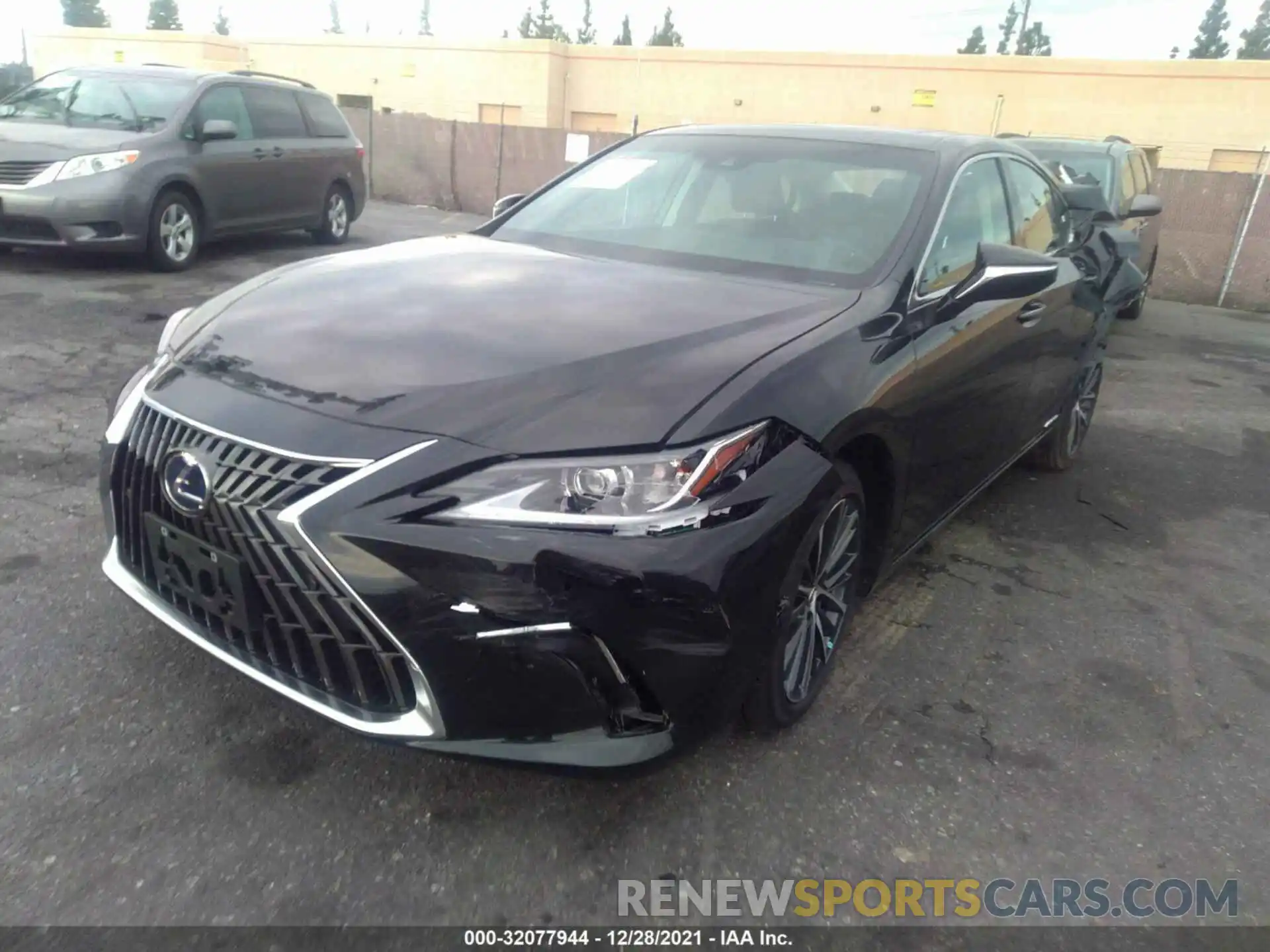 2 Photograph of a damaged car 58ADA1C10NU013411 LEXUS ES 2022