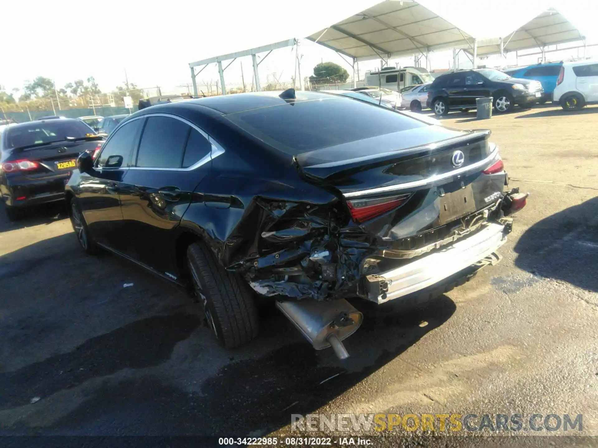 3 Photograph of a damaged car 58ADA1C11NU016303 LEXUS ES 2022