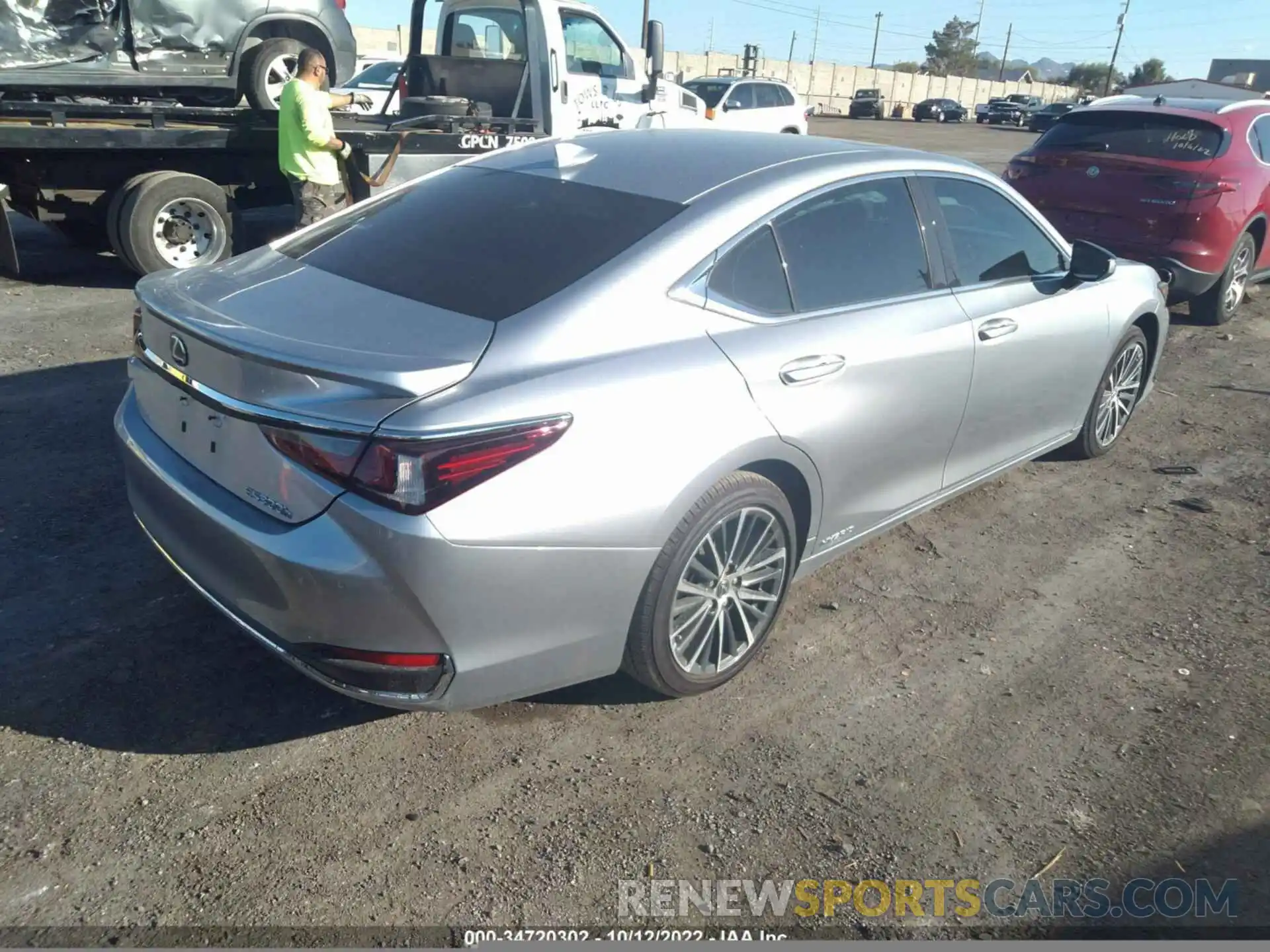 4 Photograph of a damaged car 58ADA1C16NU019262 LEXUS ES 2022