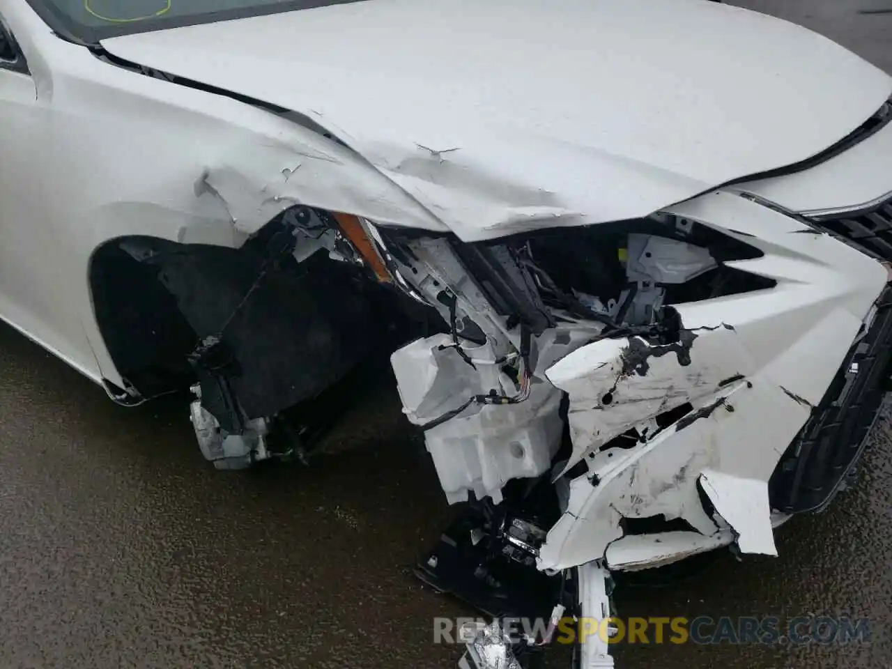 9 Photograph of a damaged car 58ADZ1B11NU111518 LEXUS ES 2022