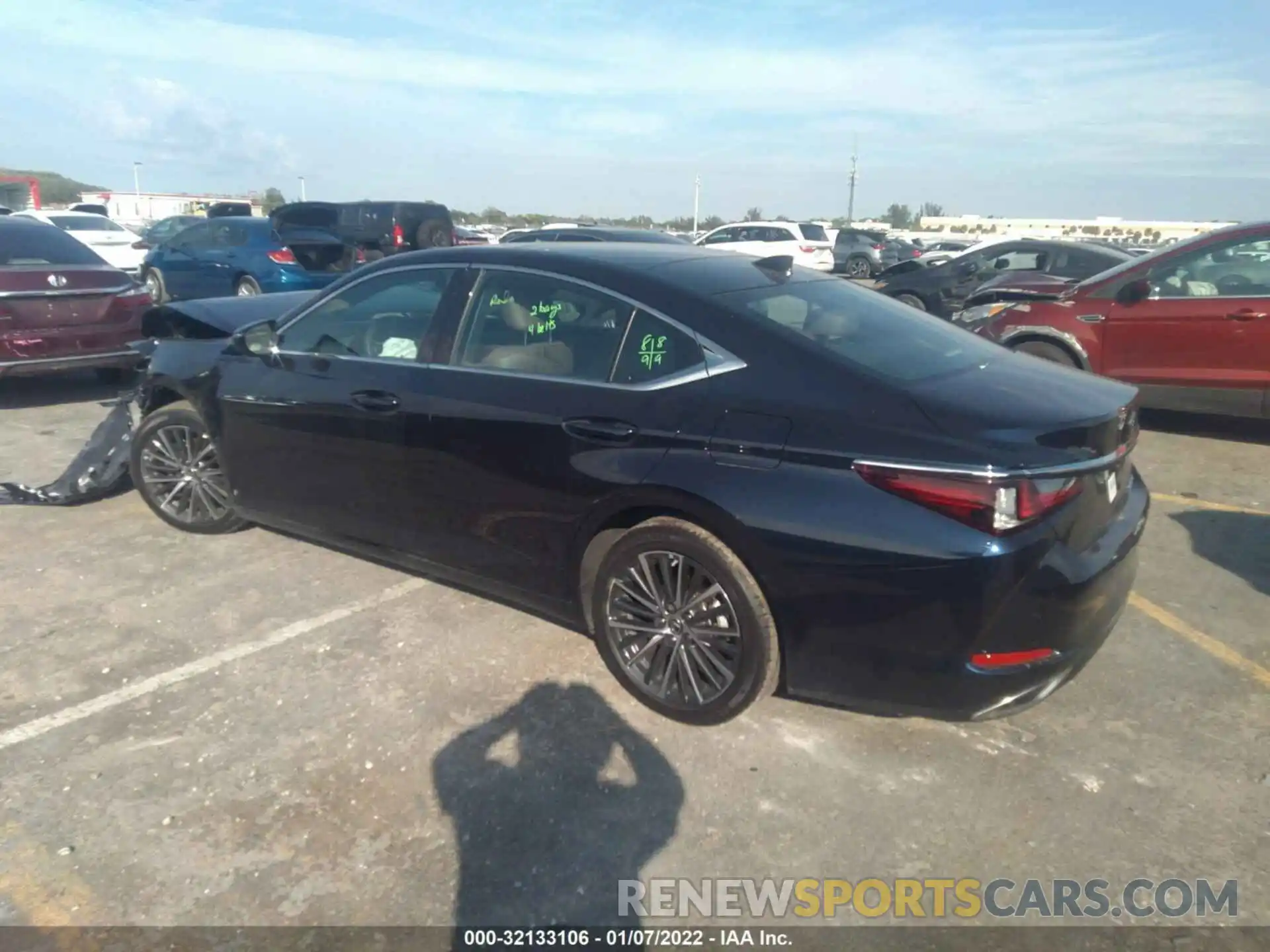 3 Photograph of a damaged car 58ADZ1B12NU111981 LEXUS ES 2022