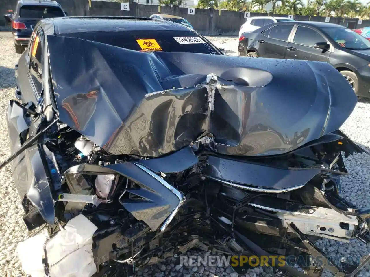 9 Photograph of a damaged car 58ADZ1B12NU114220 LEXUS ES 2022