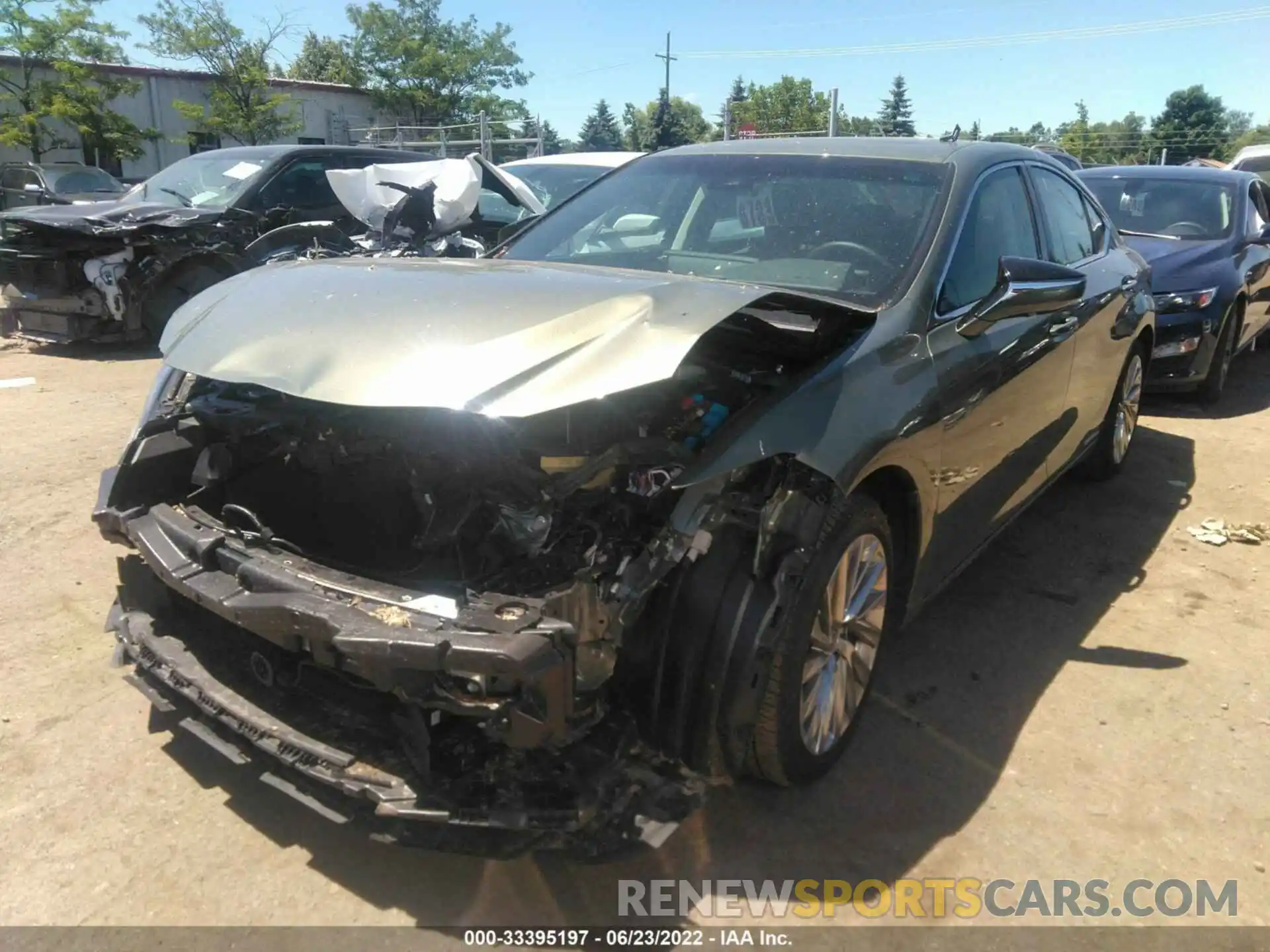 2 Photograph of a damaged car 58AEA1C14NU016347 LEXUS ES 2022