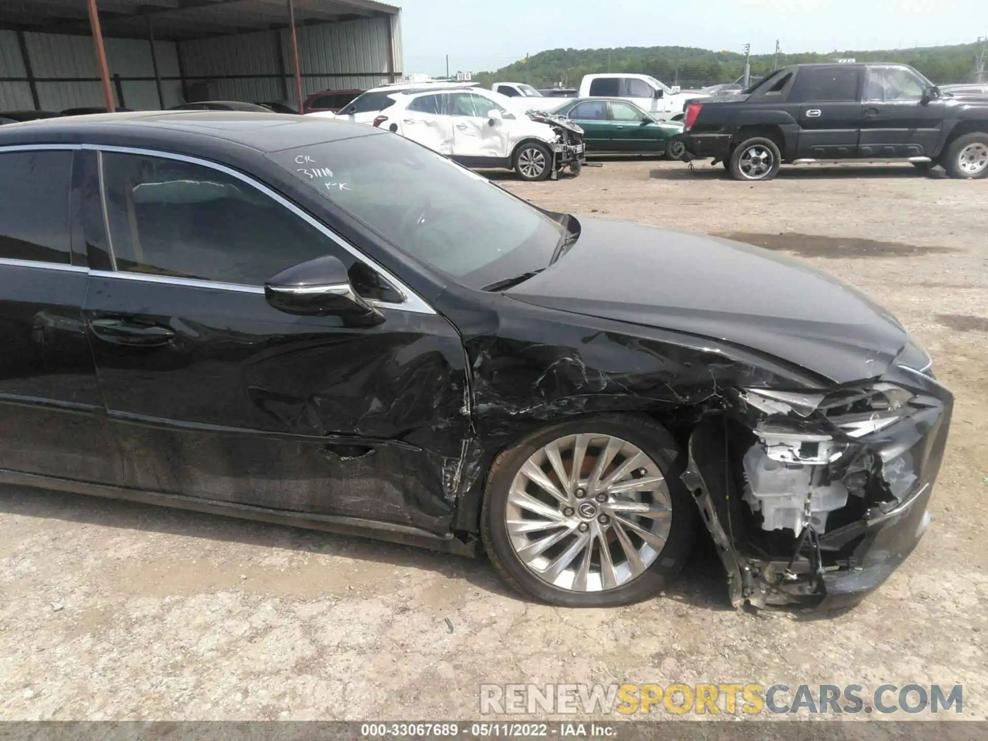 6 Photograph of a damaged car 58AFA1C13NU019244 LEXUS ES 2022