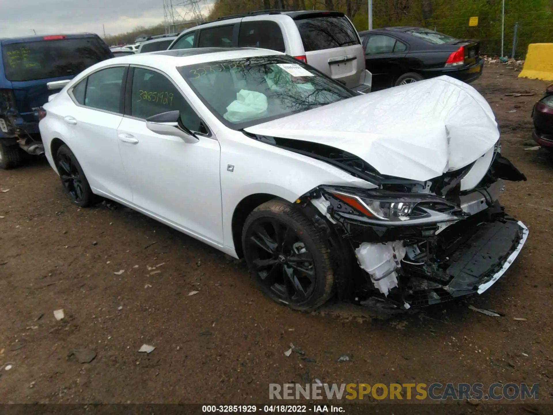 1 Photograph of a damaged car 58AGZ1B19NU113577 LEXUS ES 2022