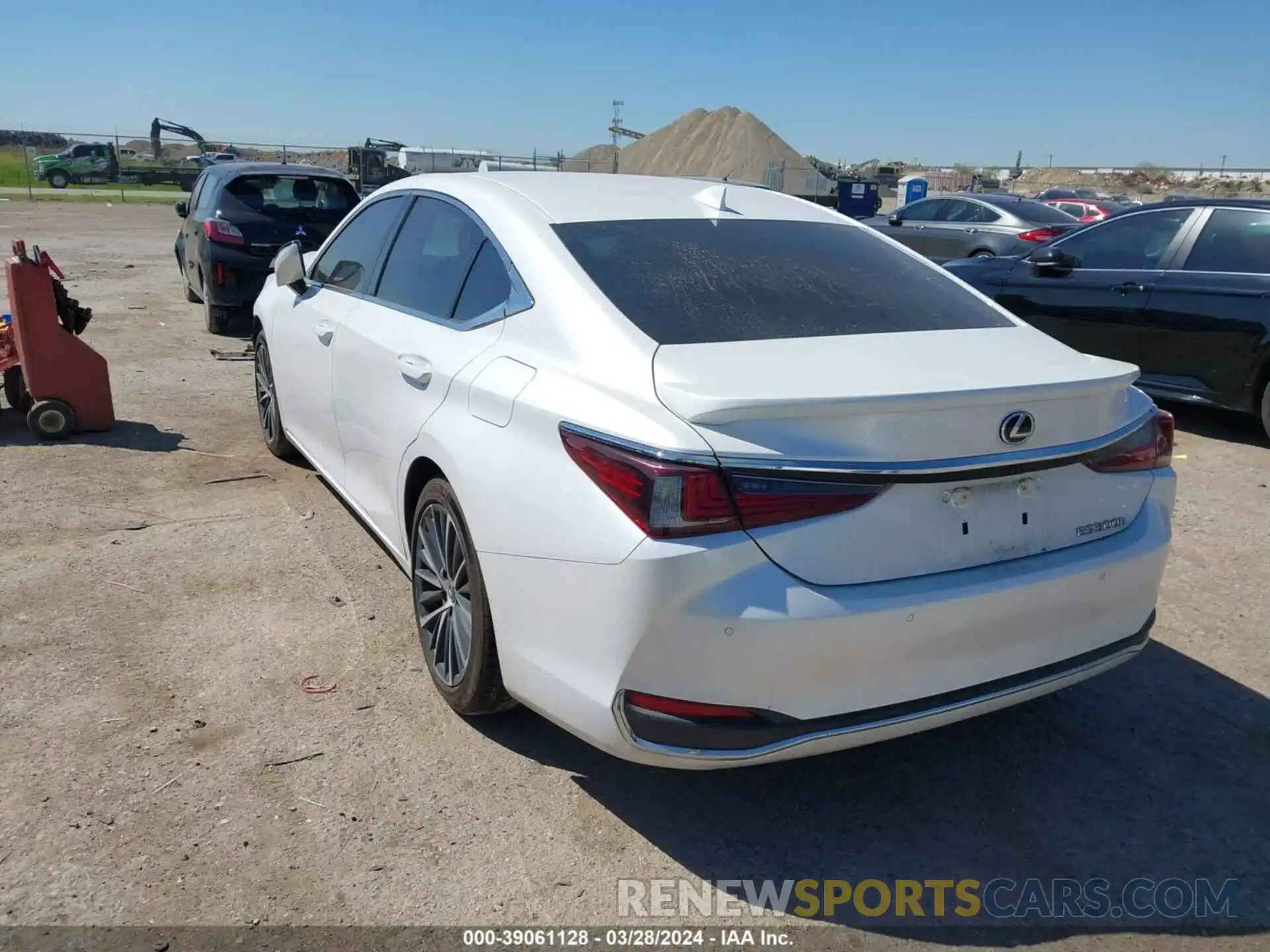 3 Photograph of a damaged car 58ADA1C16PU029552 LEXUS ES 2023