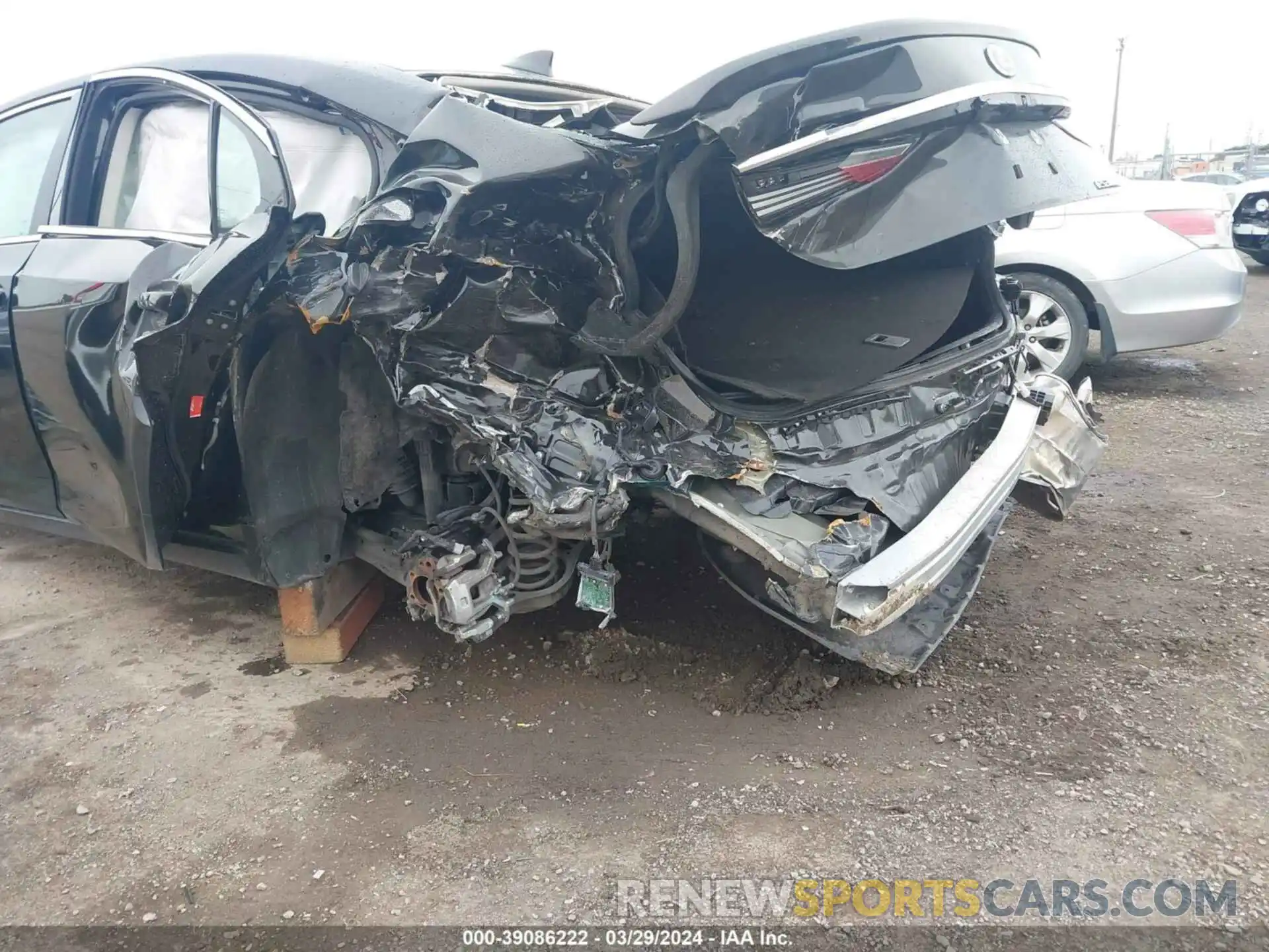 6 Photograph of a damaged car 58ADA1C11RU039330 LEXUS ES 2024