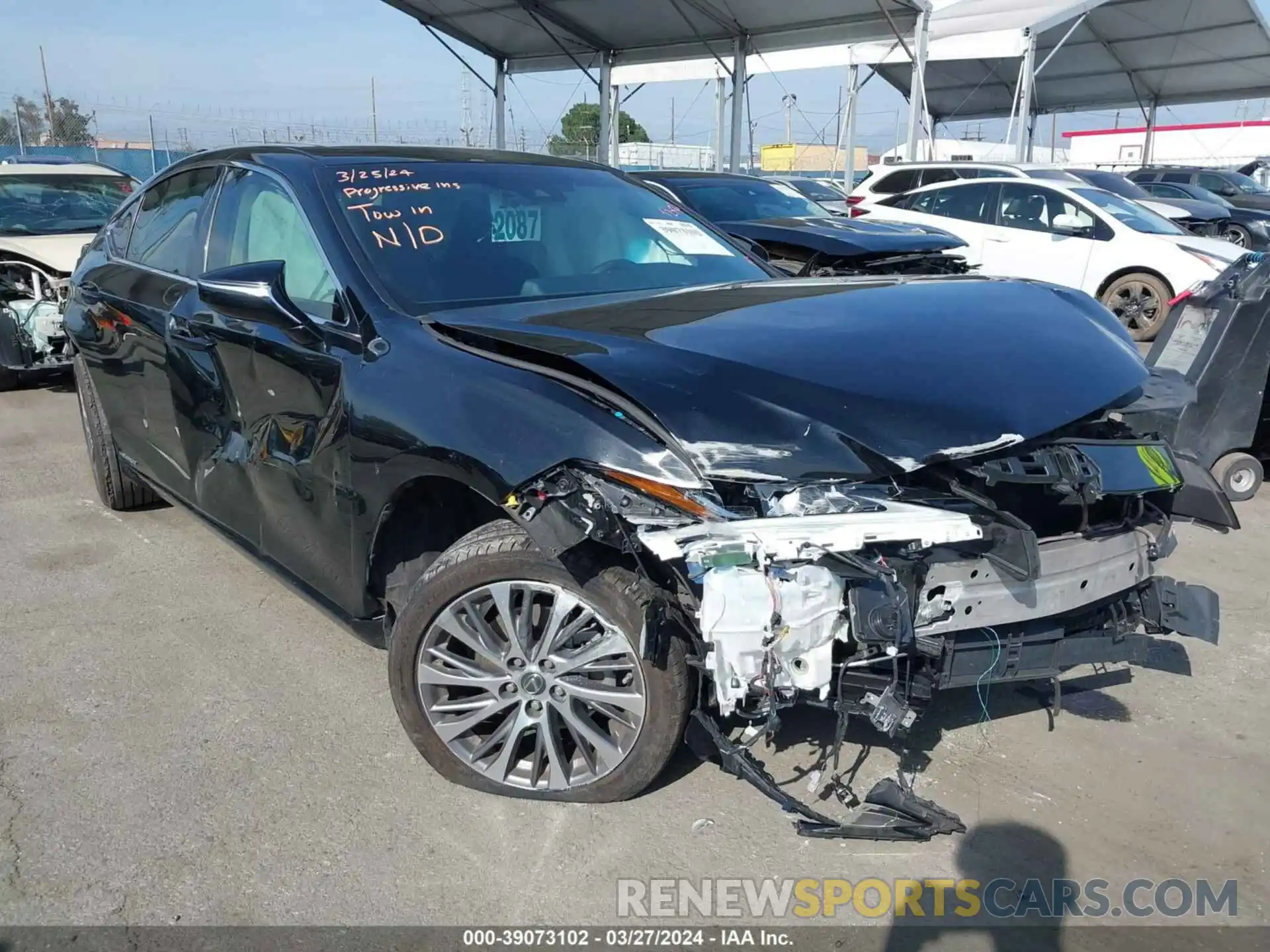 1 Photograph of a damaged car 58AB21B14KU001456 LEXUS ES 300H 2019