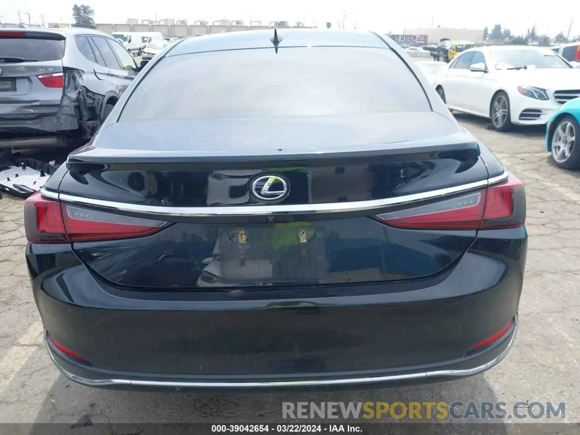 17 Photograph of a damaged car JTHB21B12K2029486 LEXUS ES 300H 2019