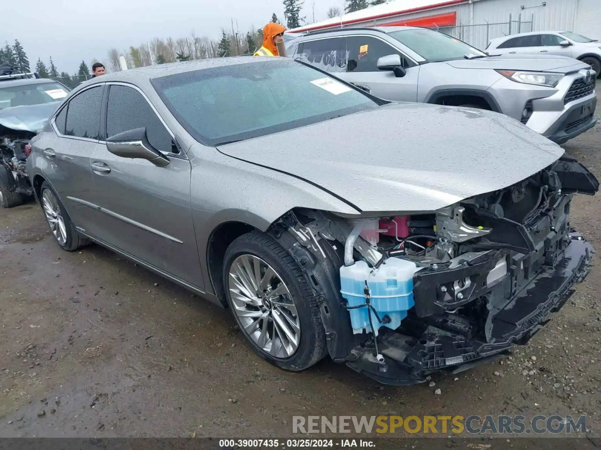 1 Photograph of a damaged car 58AEA1C16MU004747 LEXUS ES 300H 2021