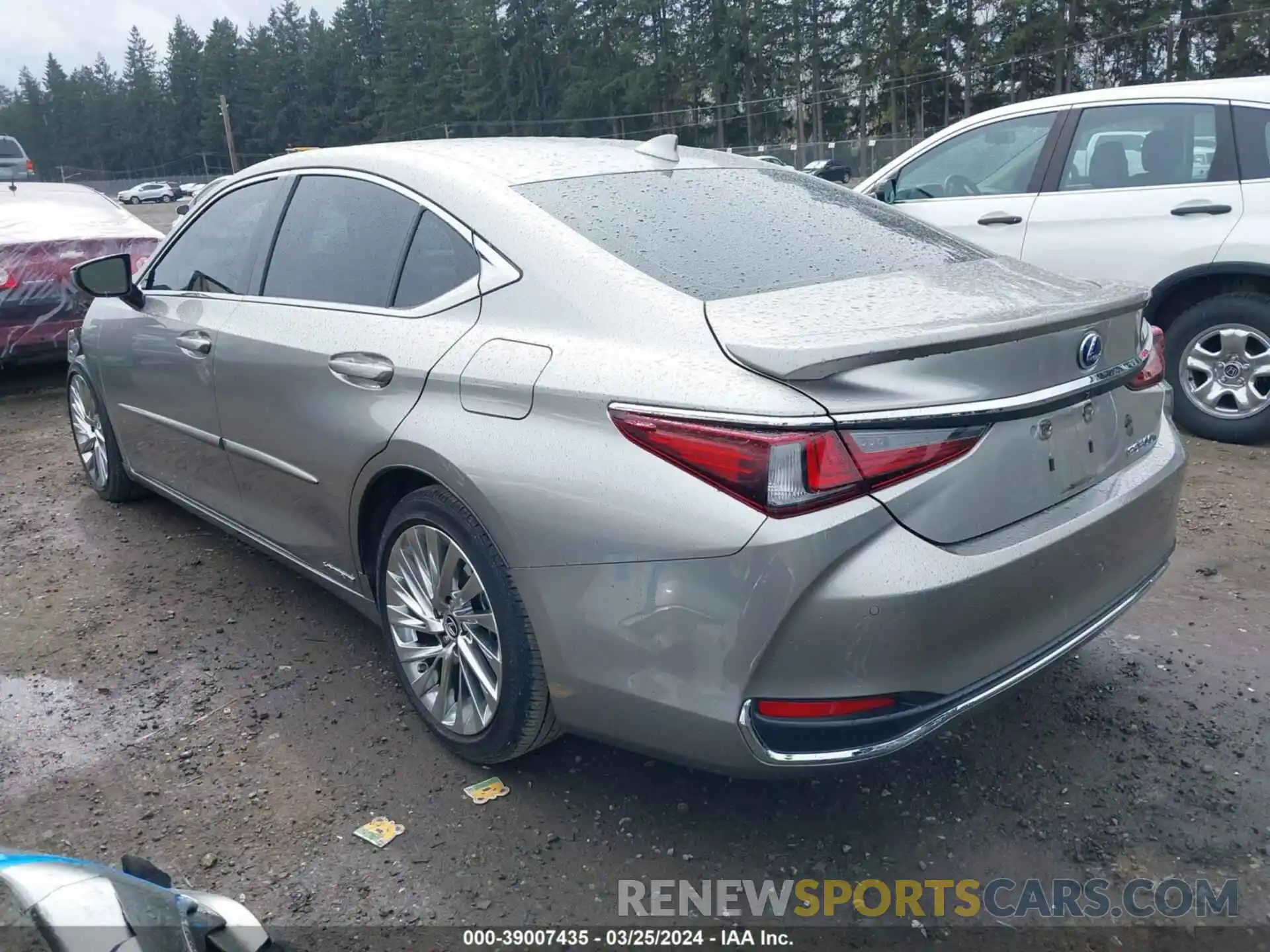 3 Photograph of a damaged car 58AEA1C16MU004747 LEXUS ES 300H 2021