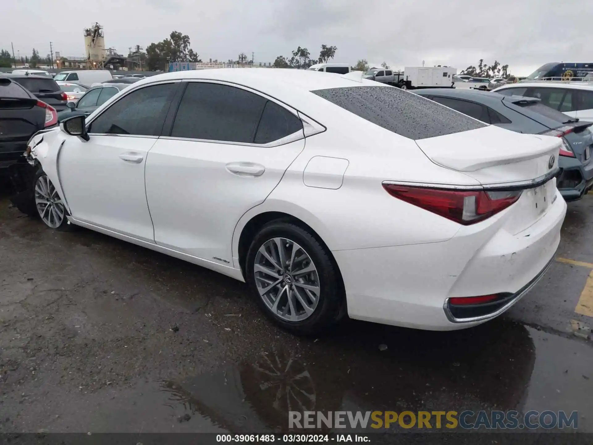 3 Photograph of a damaged car 58ACA1C17NU024336 LEXUS ES 300H 2022