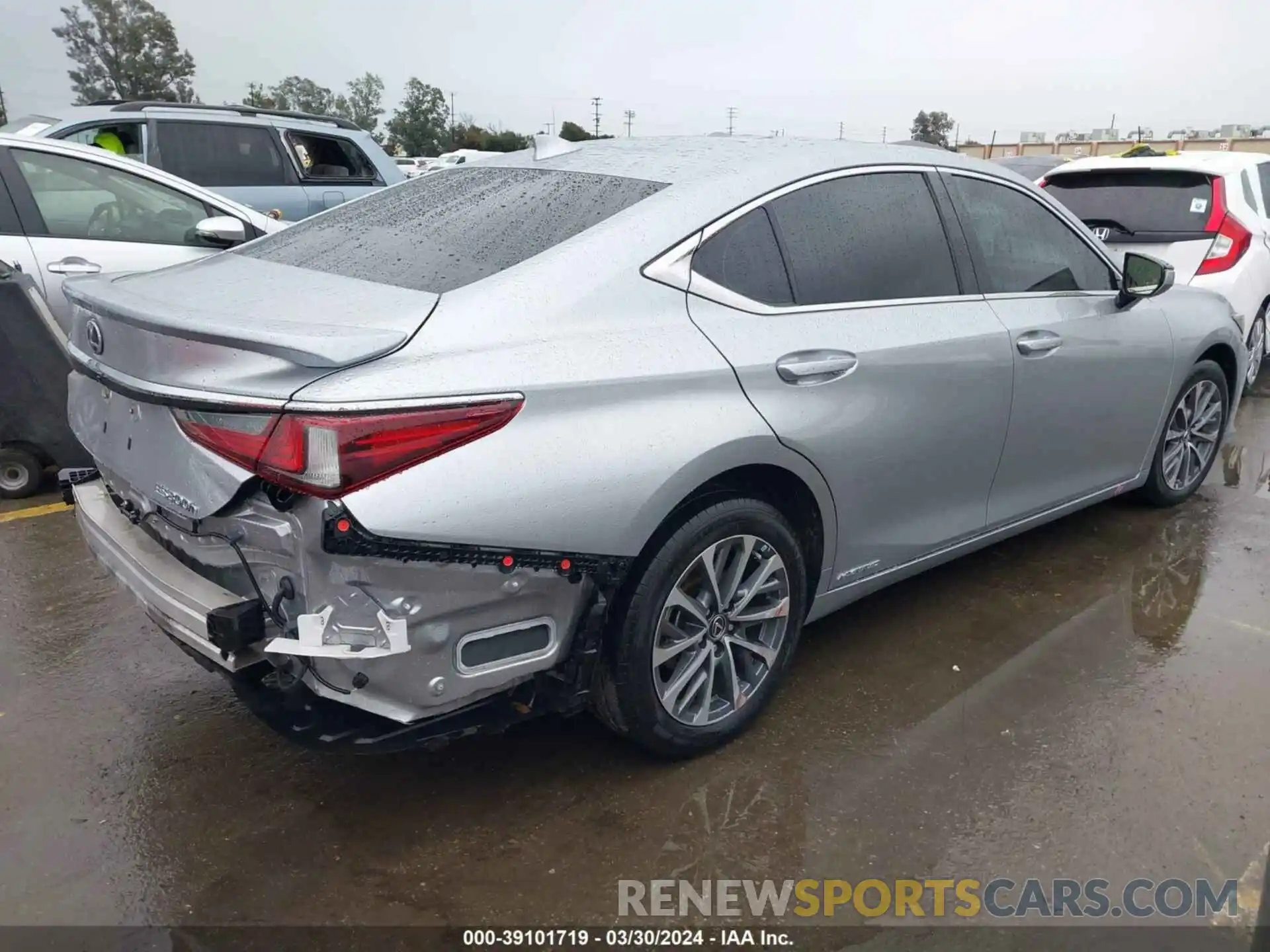 4 Photograph of a damaged car 58ACA1C19NU013127 LEXUS ES 300H 2022